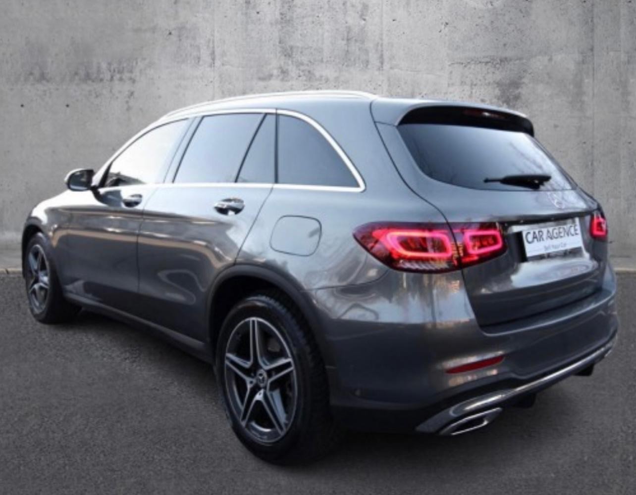 MERCEDES-BENZ GLC 220 d AMG Line 4Matic 9G-Tronic-image-2