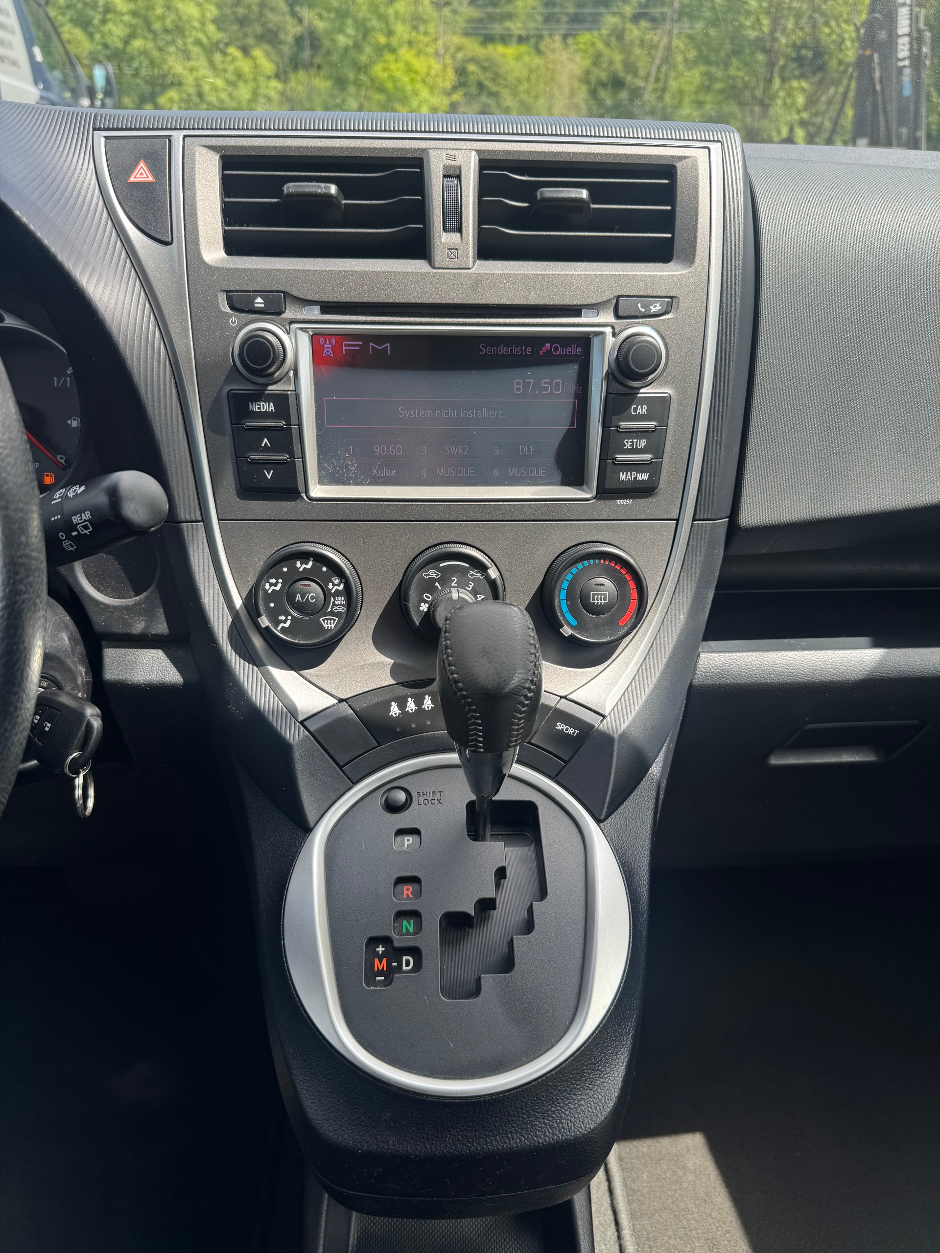 TOYOTA Verso-S 1.33 Linea Sol Multidrive S-image-9