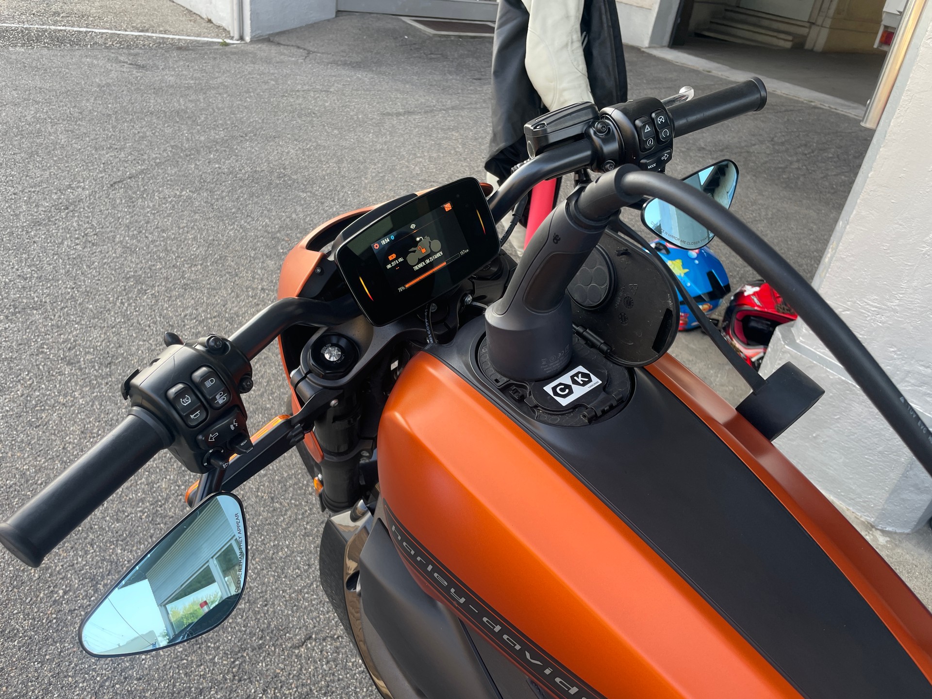 HARLEY-DAVIDSON Live Wire-image-12