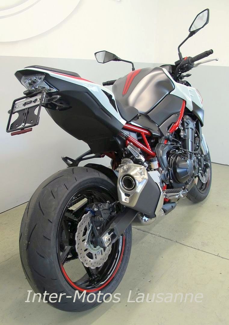 KAWASAKI Z900 (7035KW)-showroom-element-1