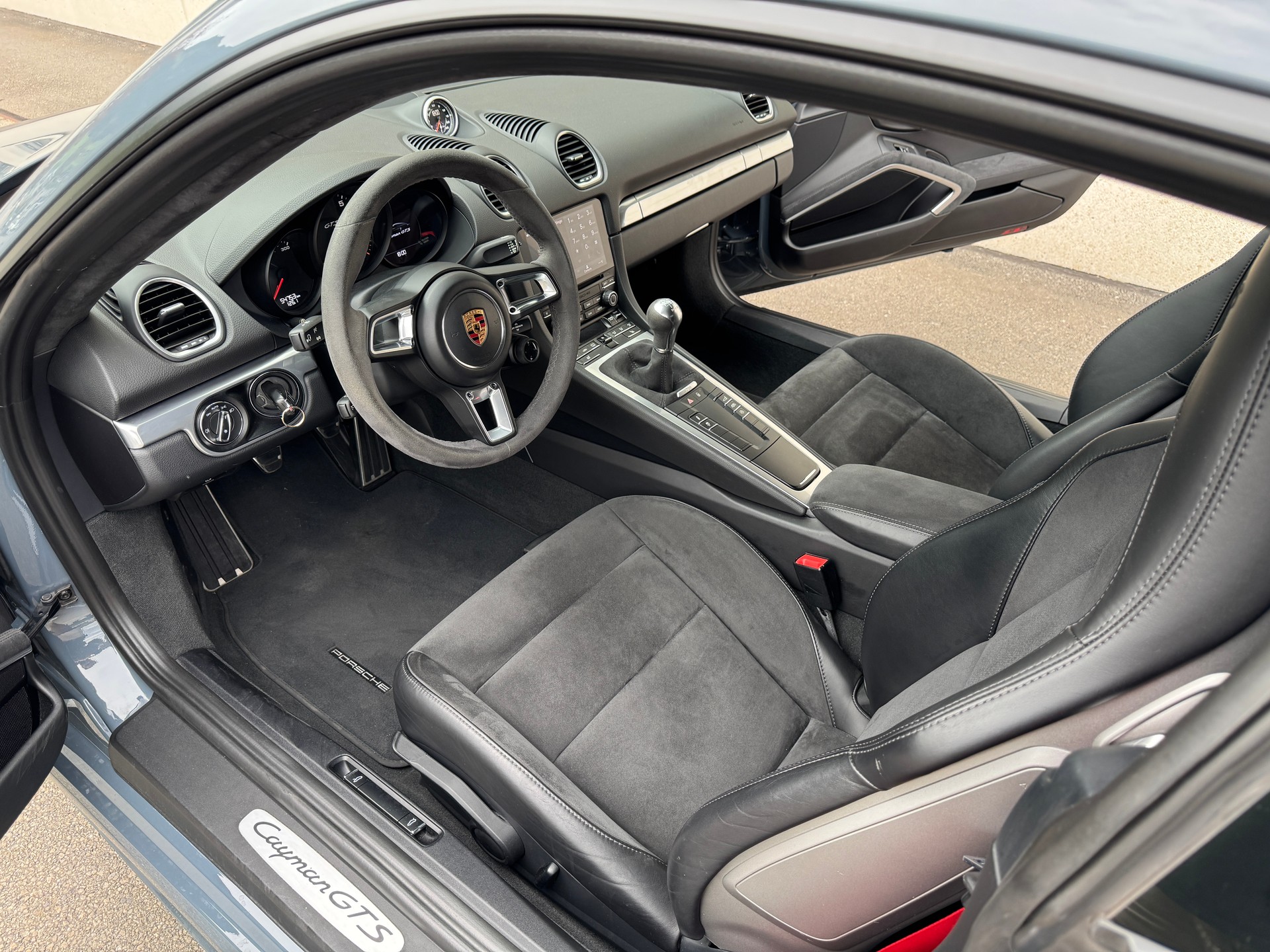 PORSCHE 718 Cayman GTS Graphitblau 2.5 [ Handgeschaltet ] [ Carbon Heckspoiler DTC Gutachten ]-image-7