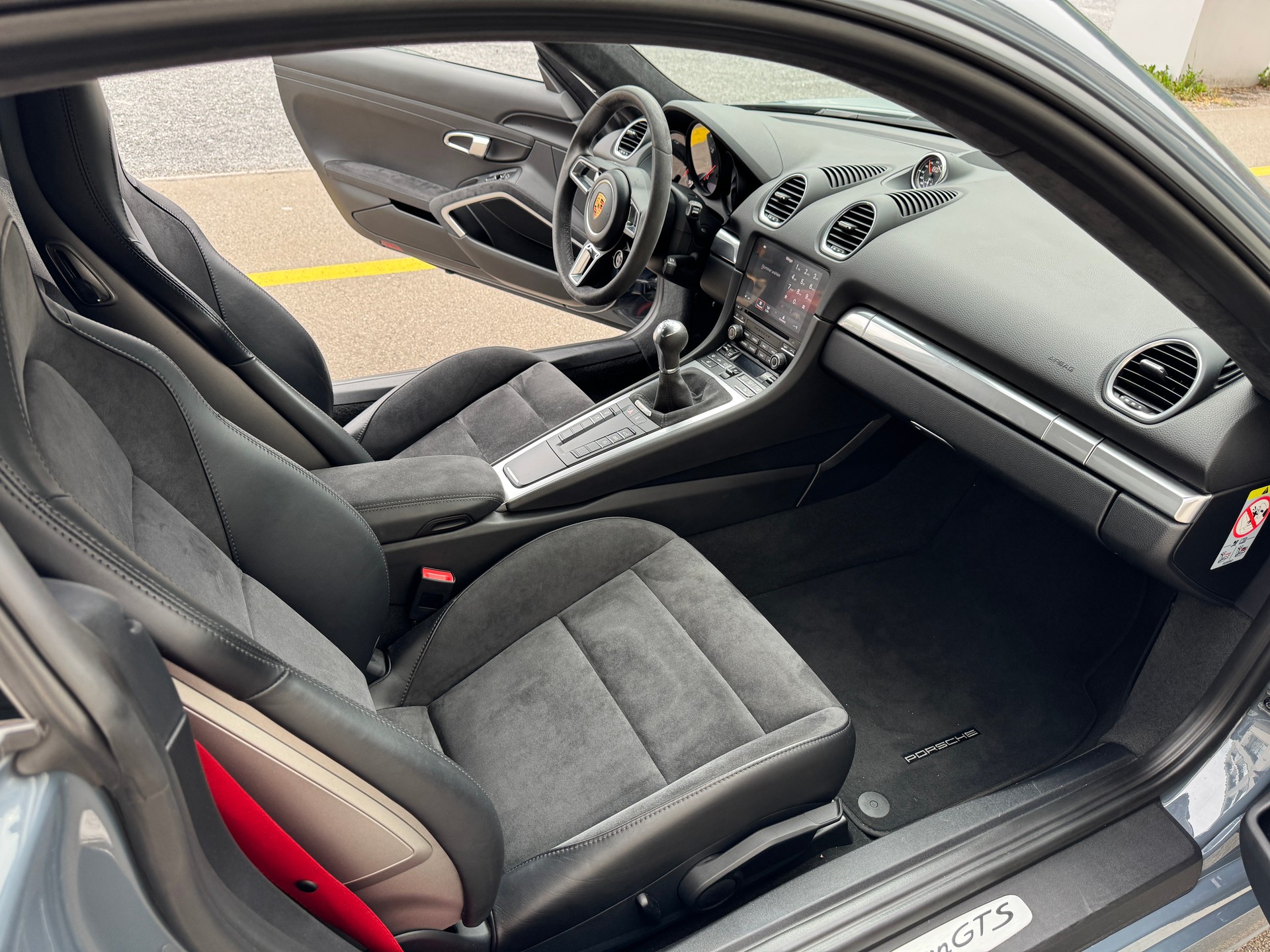 PORSCHE 718 Cayman GTS Graphitblau 2.5 [ Handgeschaltet ] [ Carbon Heckspoiler DTC Gutachten ]-image-8