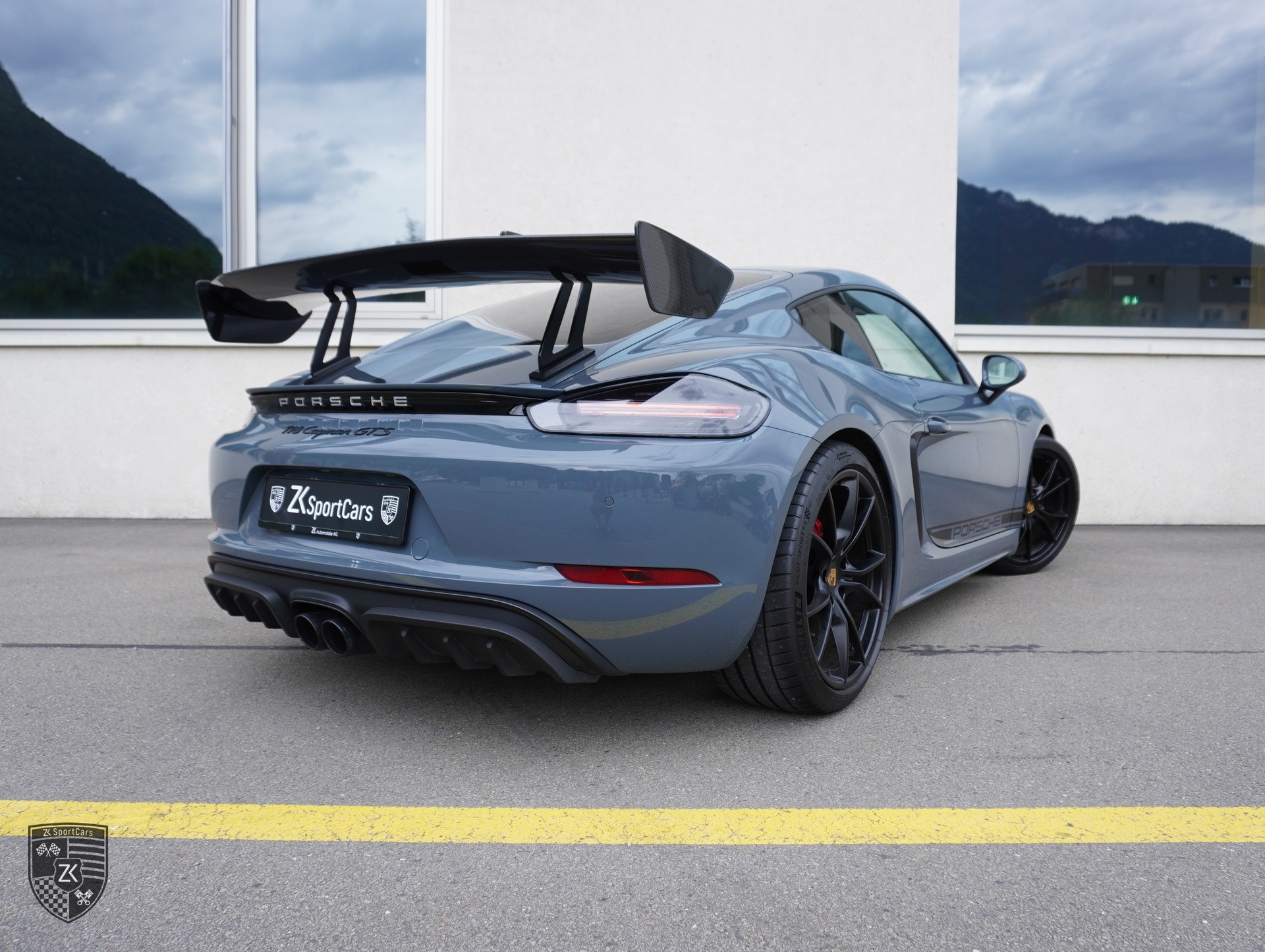 PORSCHE 718 Cayman GTS Graphitblau 2.5 [ Handgeschaltet ] [ Carbon Heckspoiler DTC Gutachten ]-showroom-element-1