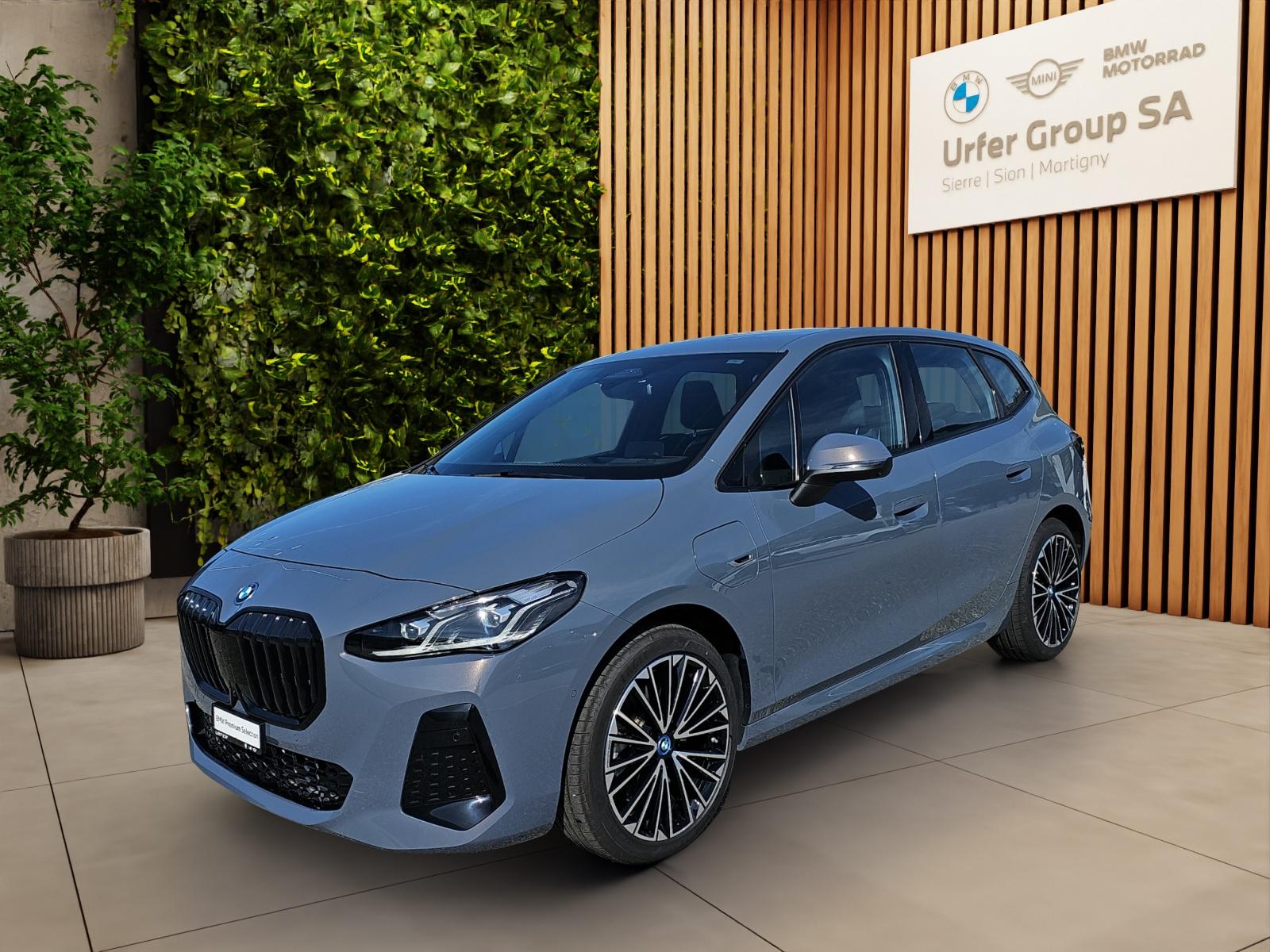 BMW 🆕 230e xDrive Active Tourer (CH)⛽+🔌-image-0