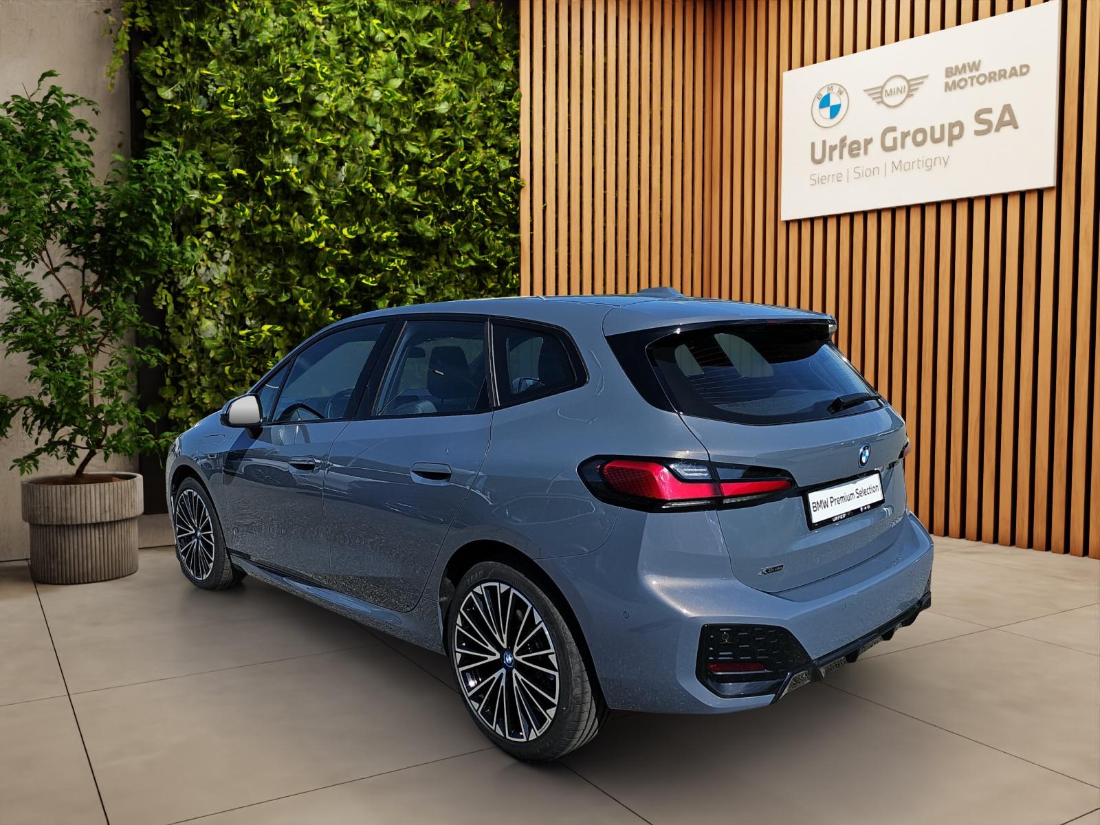BMW 🆕 230e xDrive Active Tourer (CH)⛽+🔌-image-3