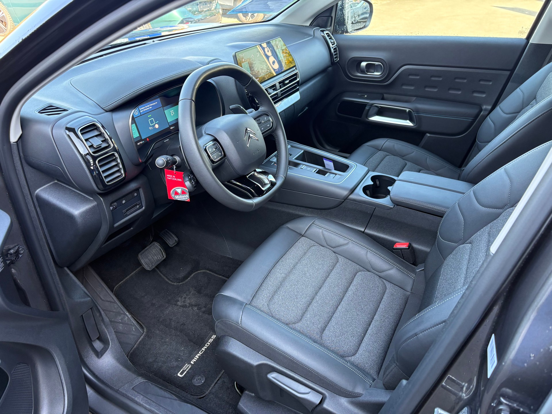 CITROEN C5 Aircross 1.6 Plug-in Hybrid Swiss Edition-image-6
