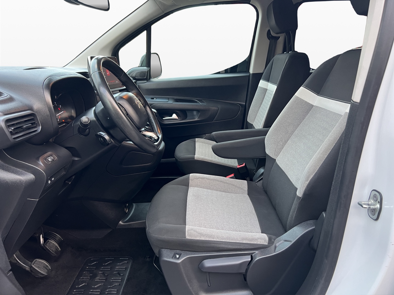 CITROEN Berlingo 1.5 BlueHDi Live Pack-image-8