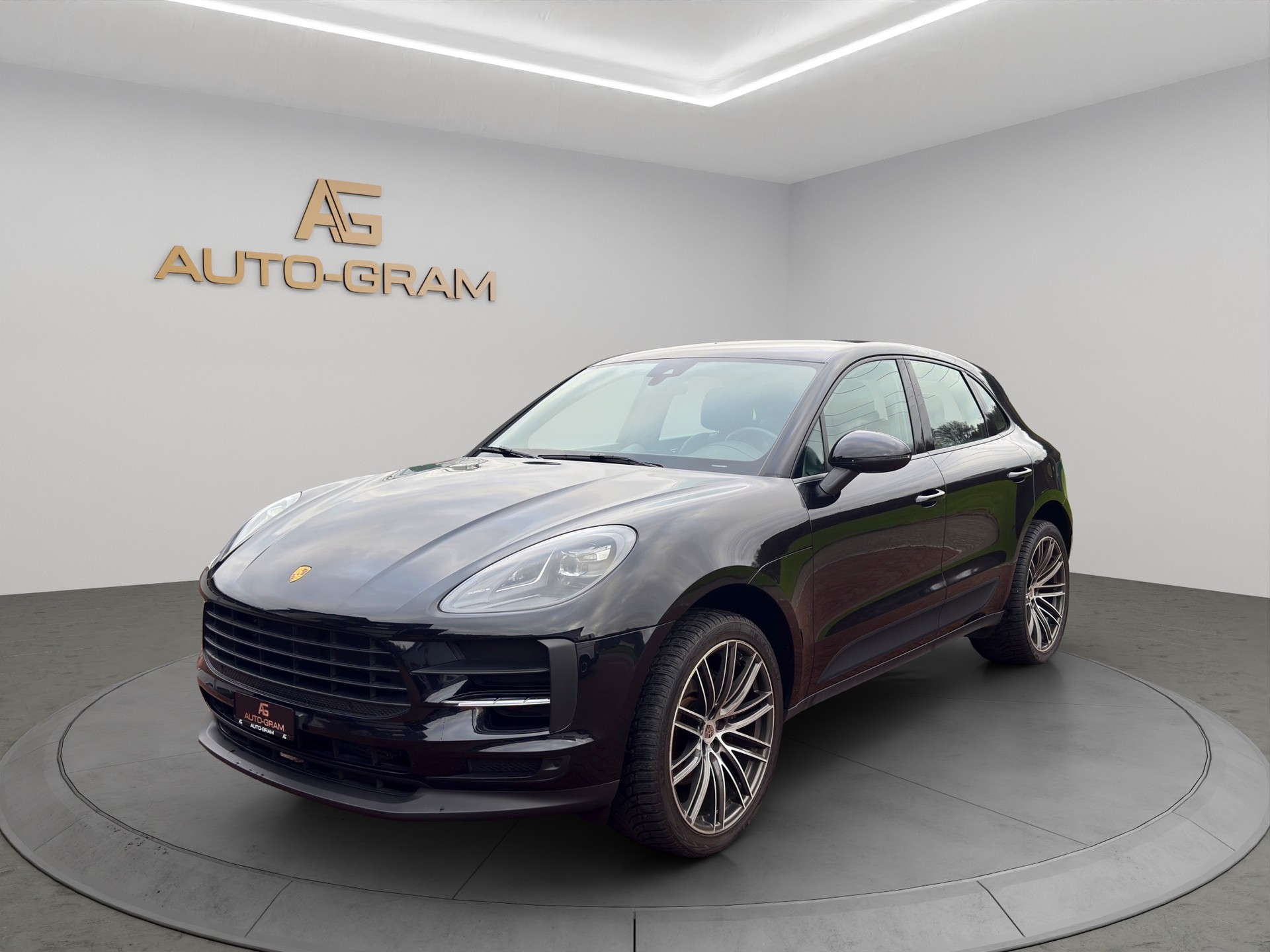 PORSCHE Macan PDK-image-0