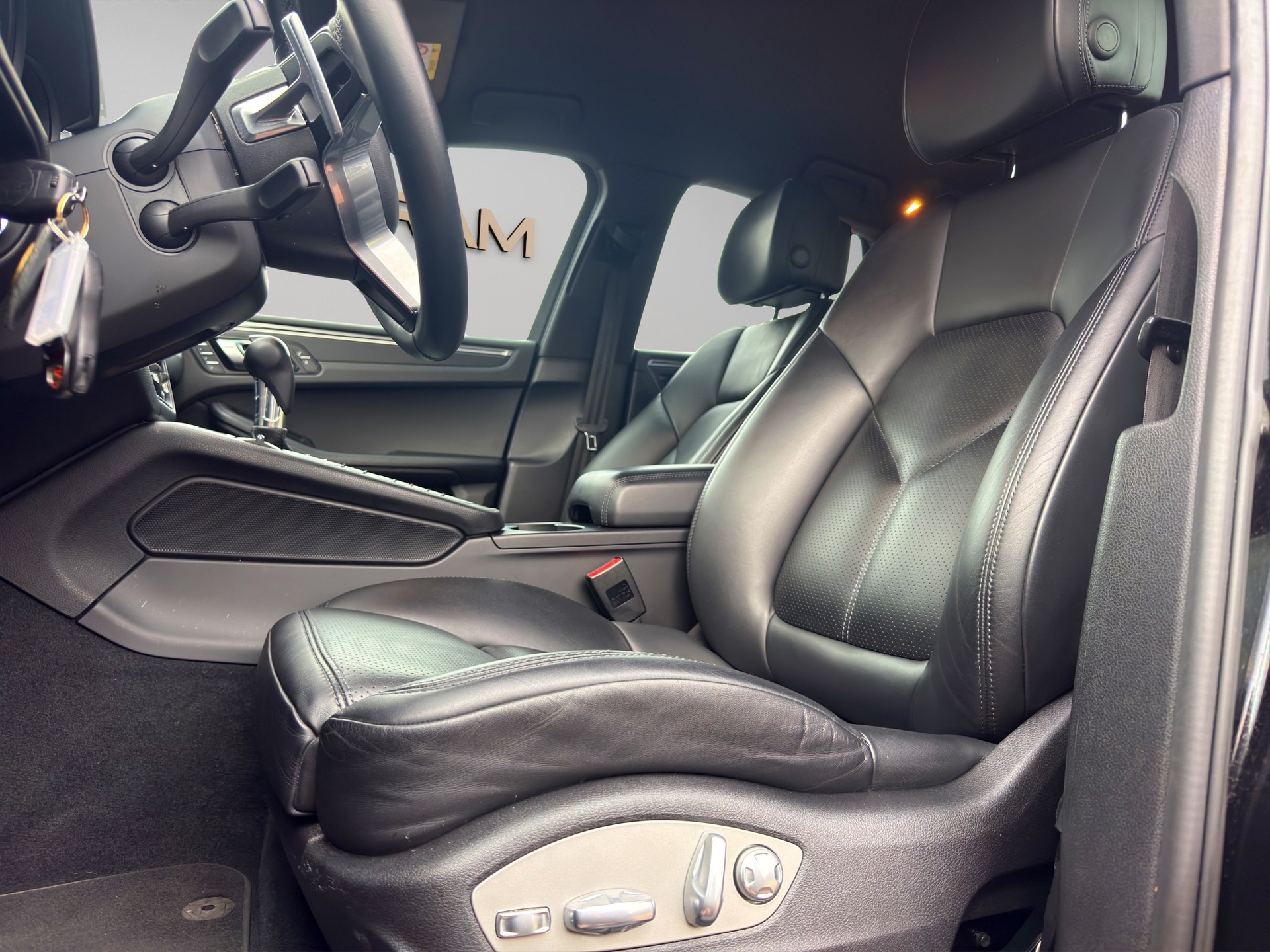 PORSCHE Macan PDK-image-11