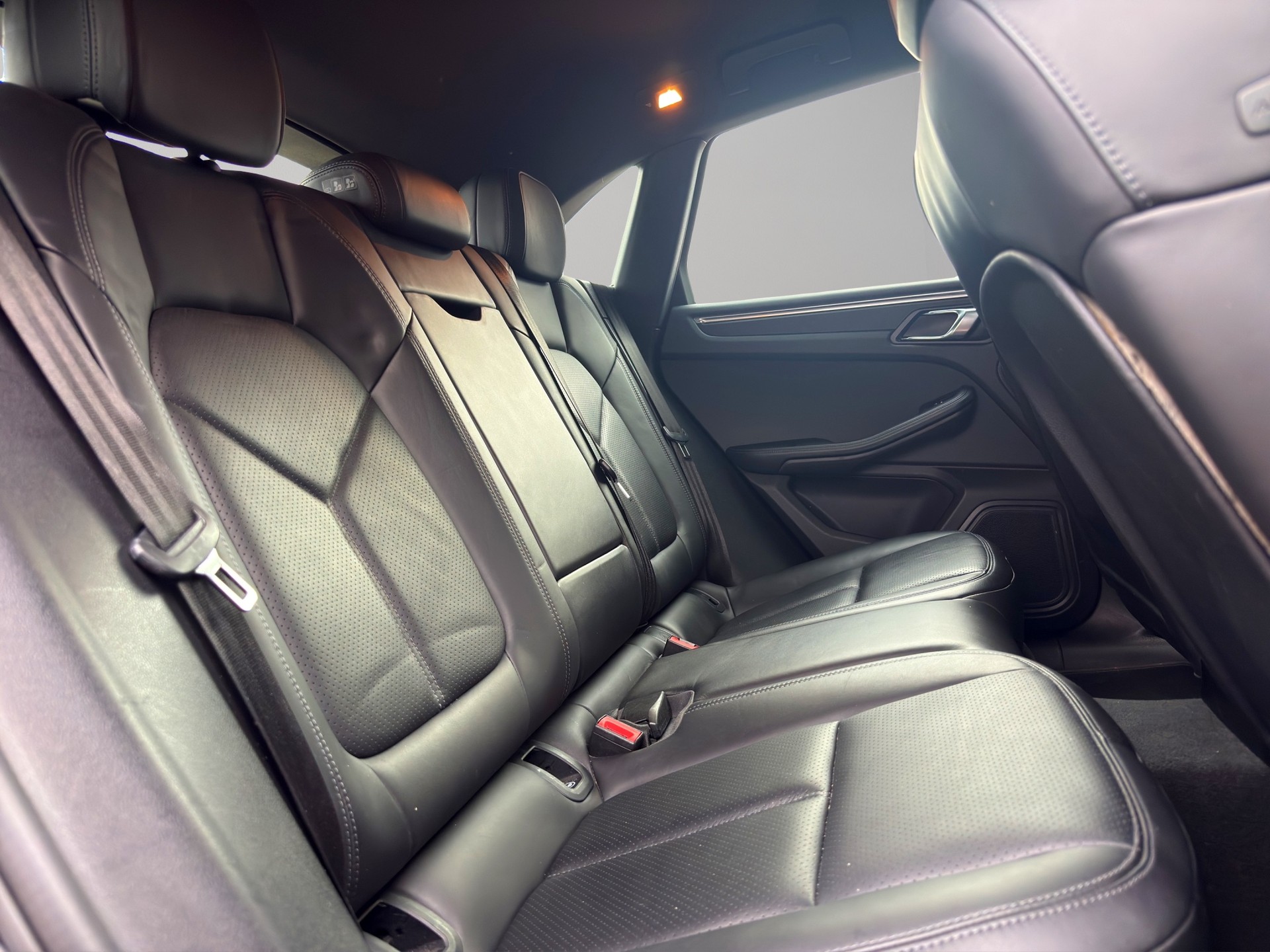 PORSCHE Macan PDK-image-22