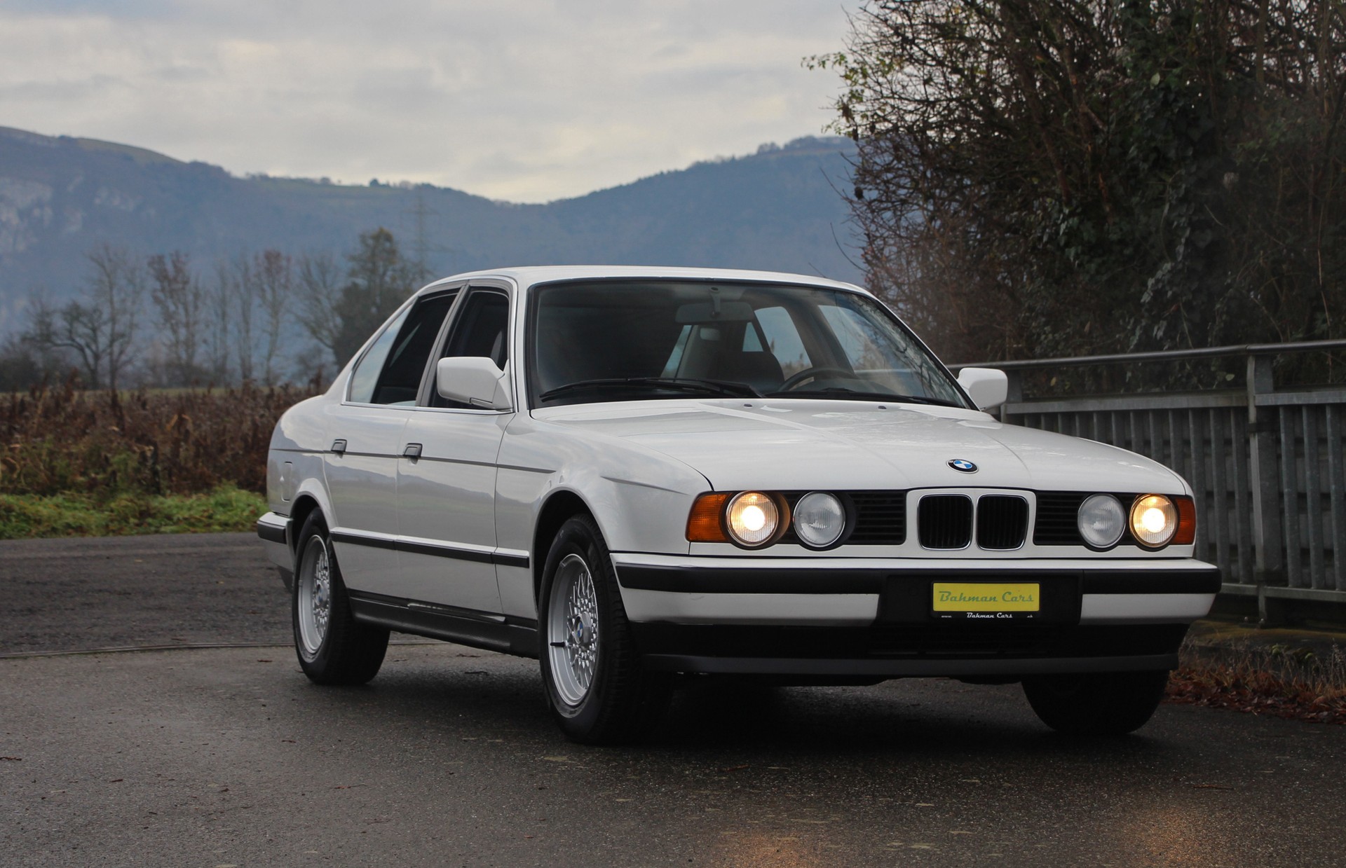 BMW 525i A-image-28