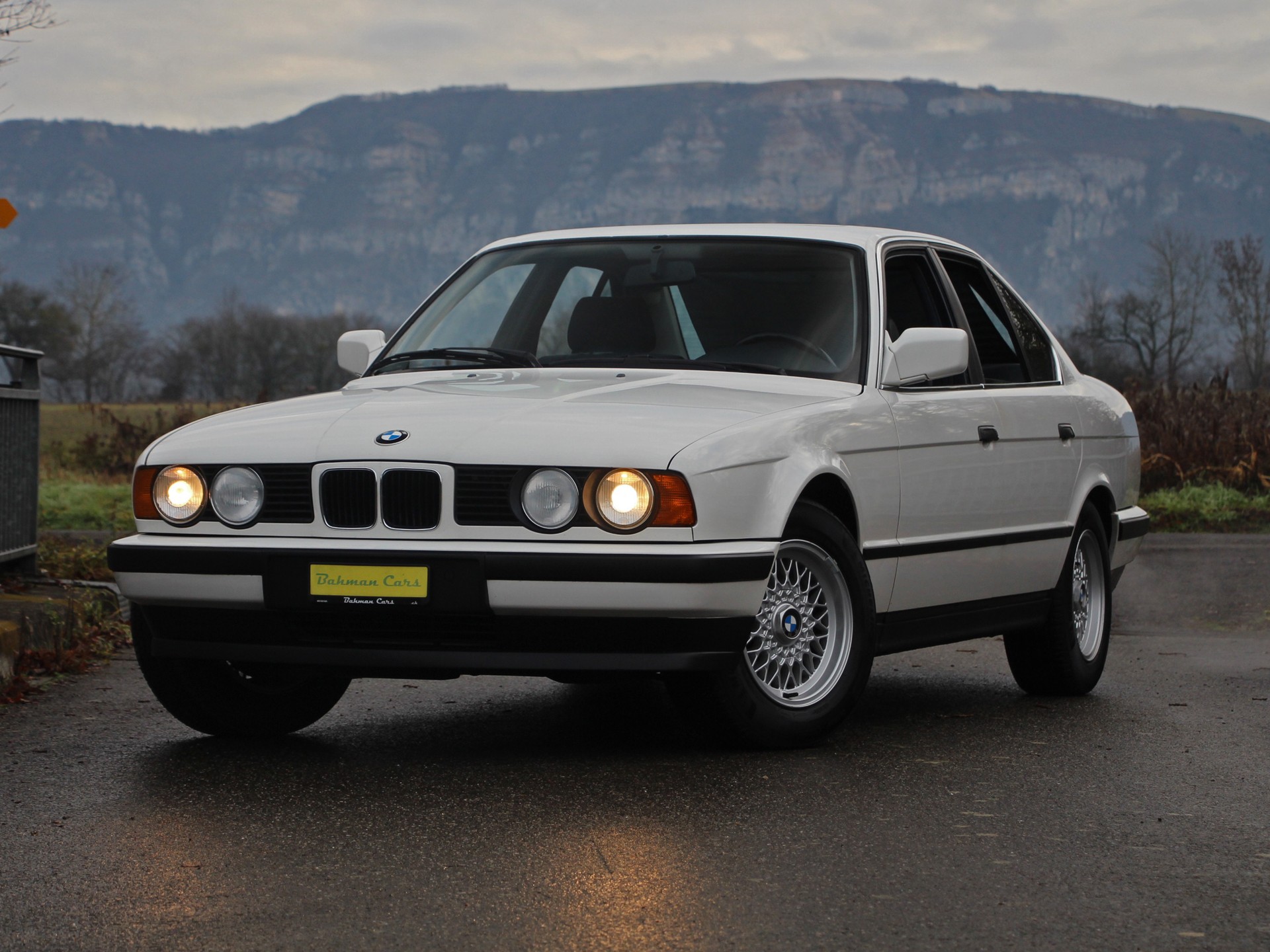 BMW 525i A-image-30