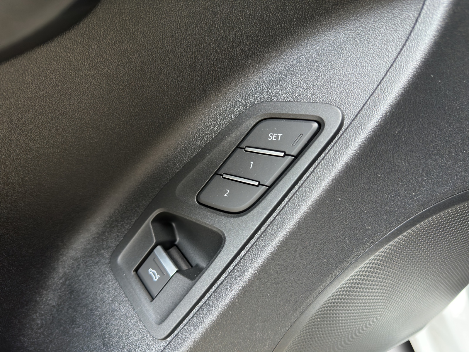 AUDI Q3 SUV 110 kW TFSI S tronic-image-13