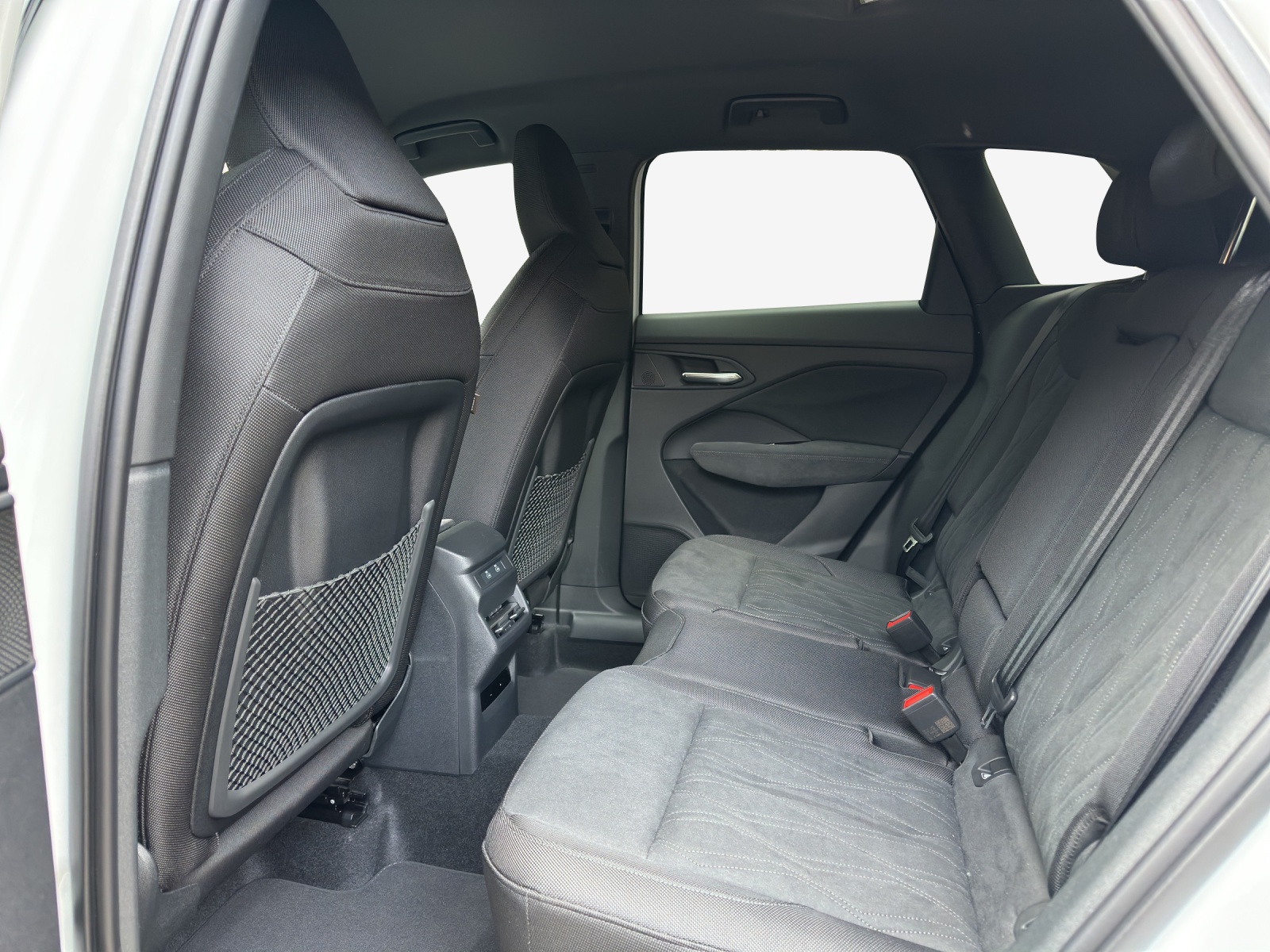 AUDI Q3 SUV 110 kW TFSI S tronic-image-11