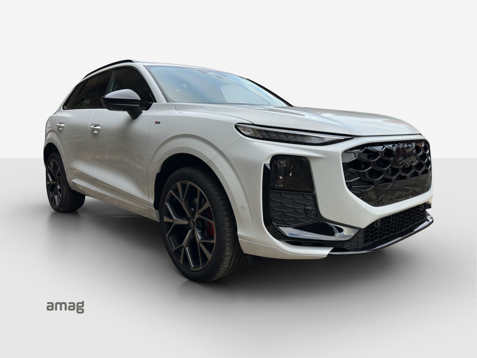 AUDI Q3 SUV 110 kW TFSI S tronic-image-5