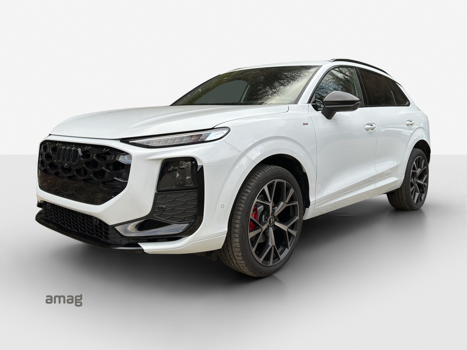 AUDI Q3 SUV 110 kW TFSI S tronic-image-0