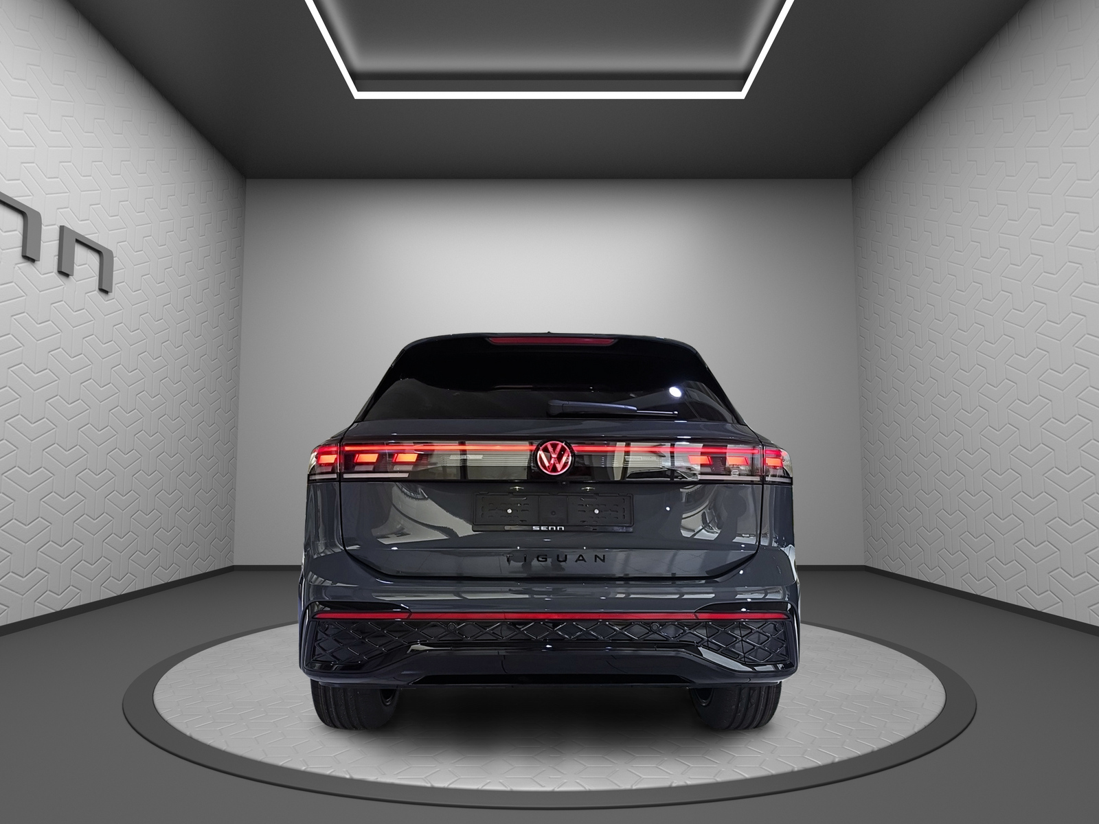 VW VW Tiguan R-Line-image-4