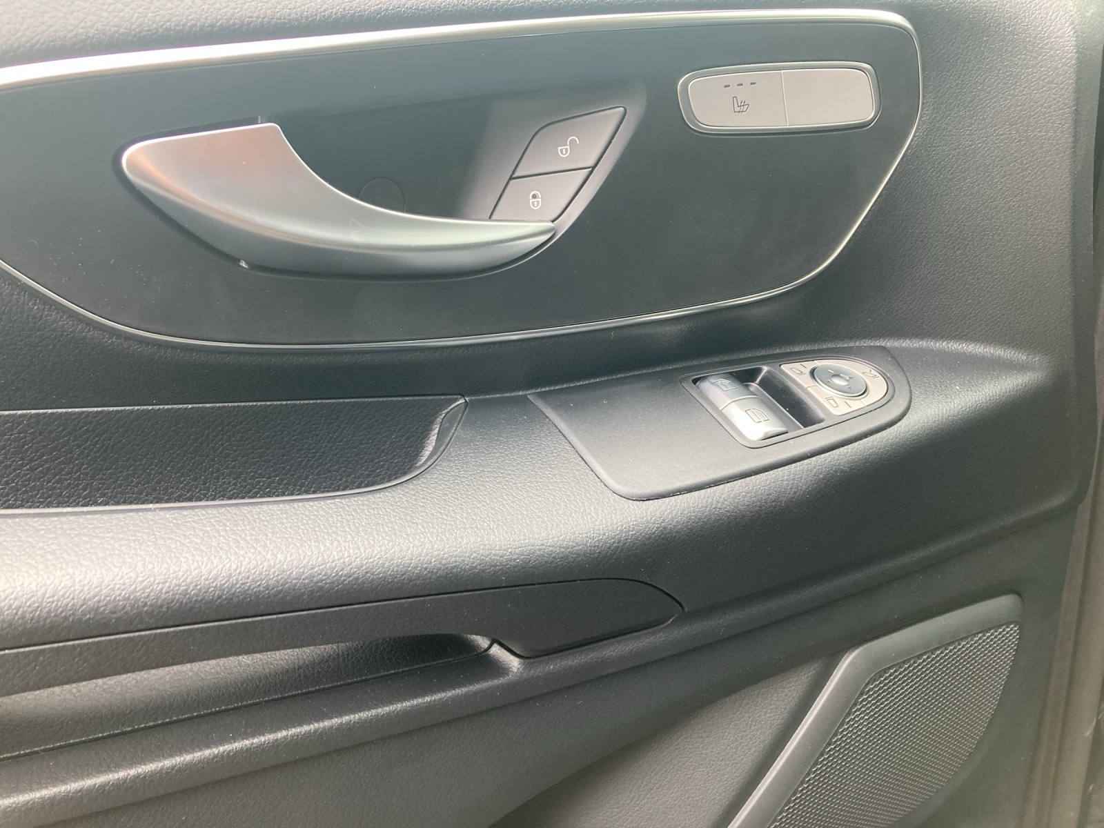 MERCEDES-BENZ Vito 116 CDI Lang Tourer 9G-Tronic 4M Select-image-14