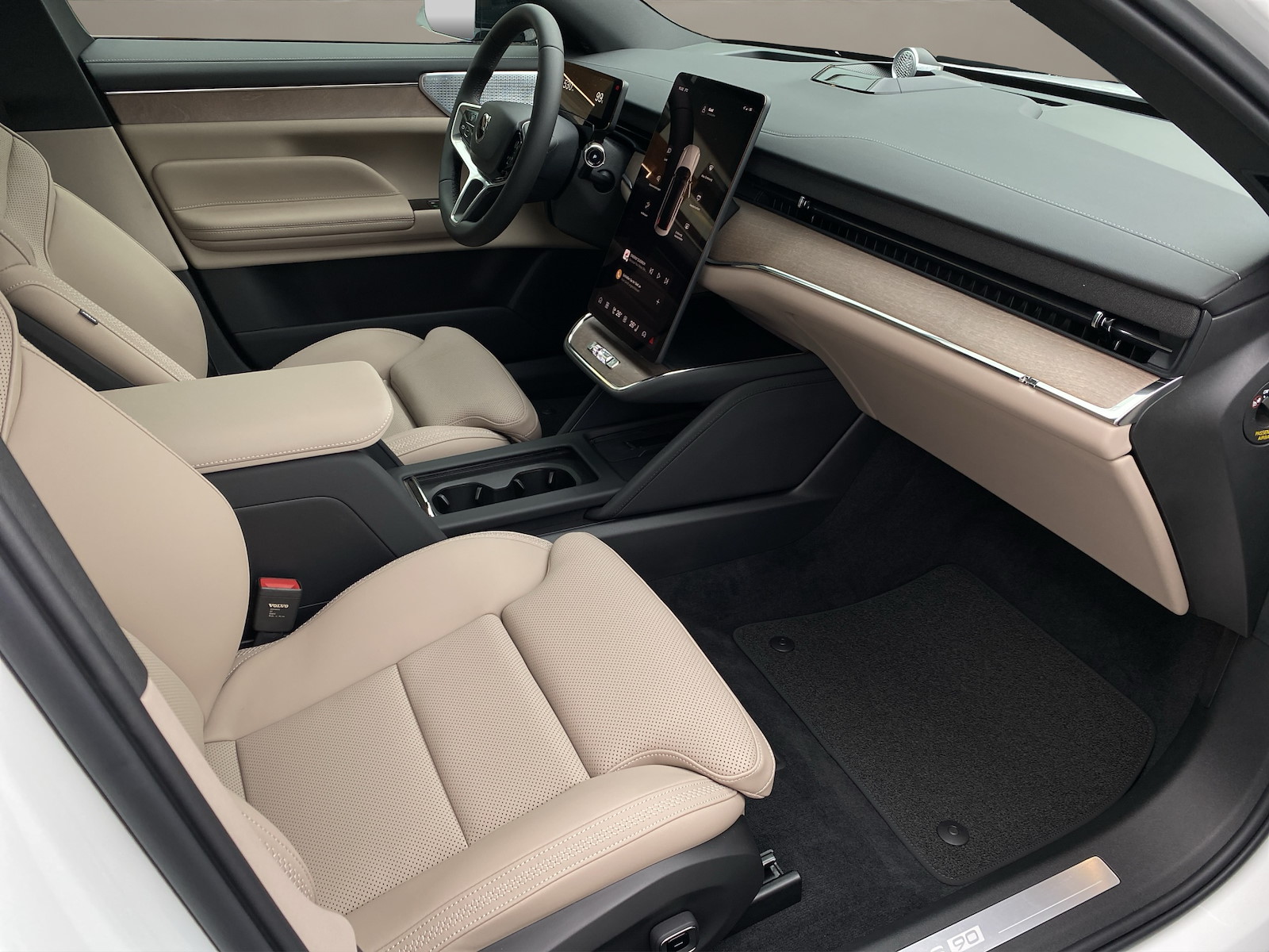 VOLVO ES90 Ultra-image-10