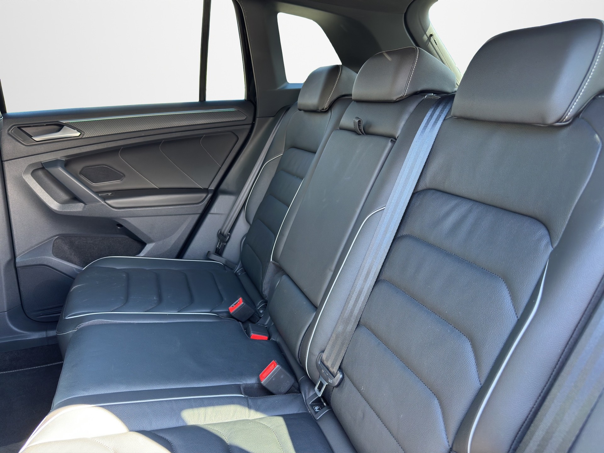 VW Tiguan 2.0TSI R-Line 4Motion DSG-image-10