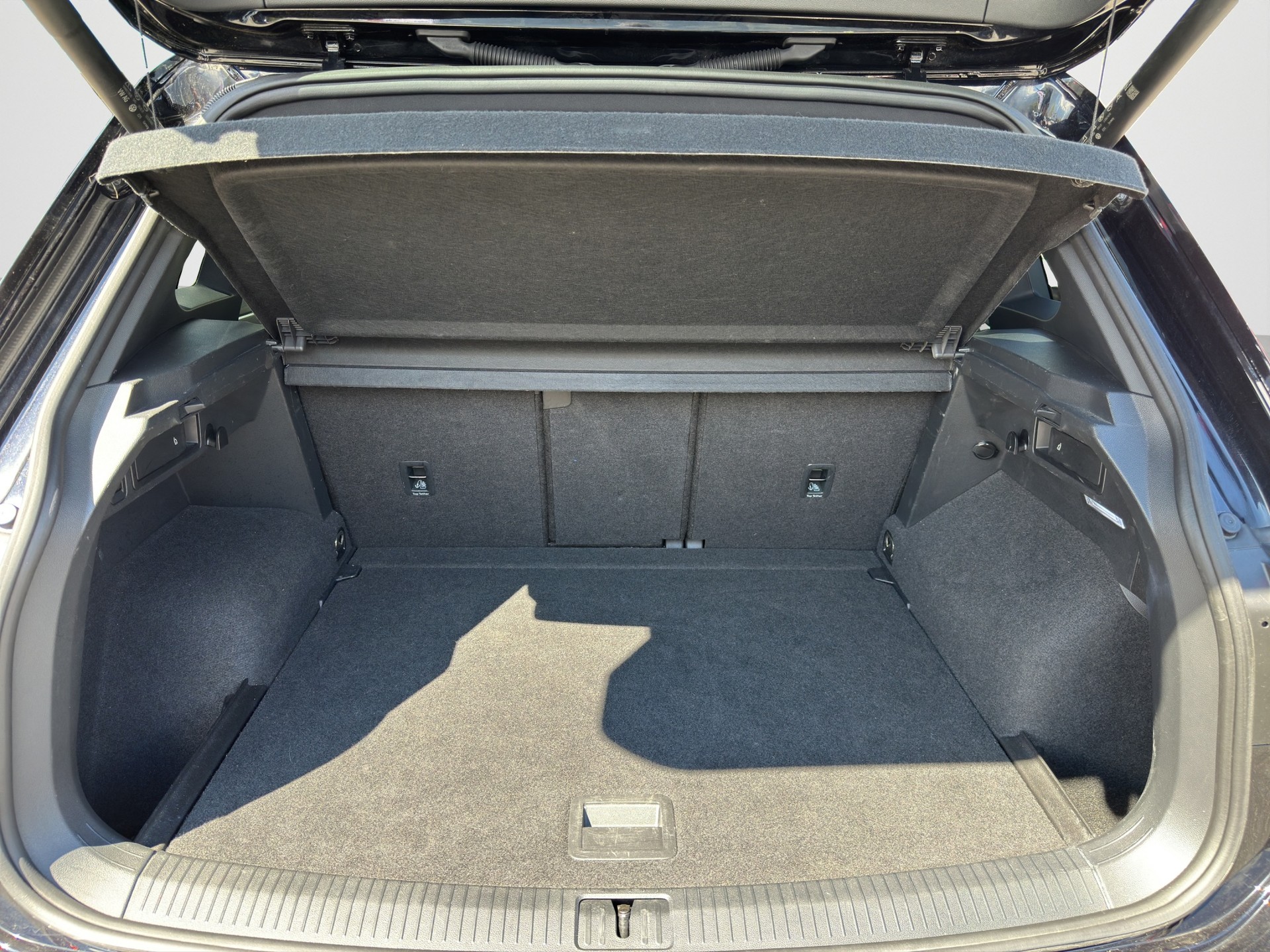 VW Tiguan 2.0TSI R-Line 4Motion DSG-image-14