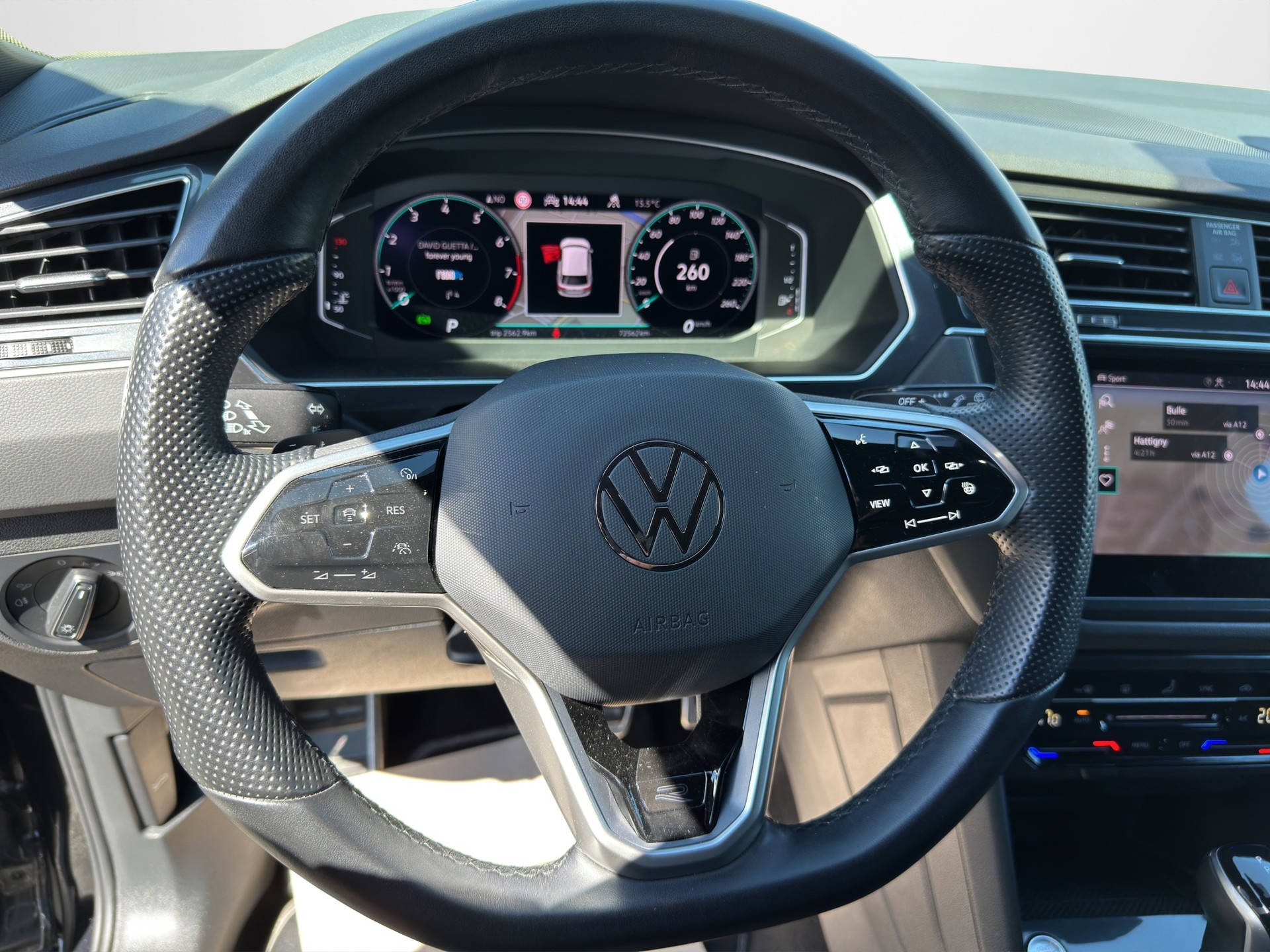 VW Tiguan 2.0TSI R-Line 4Motion DSG-image-9