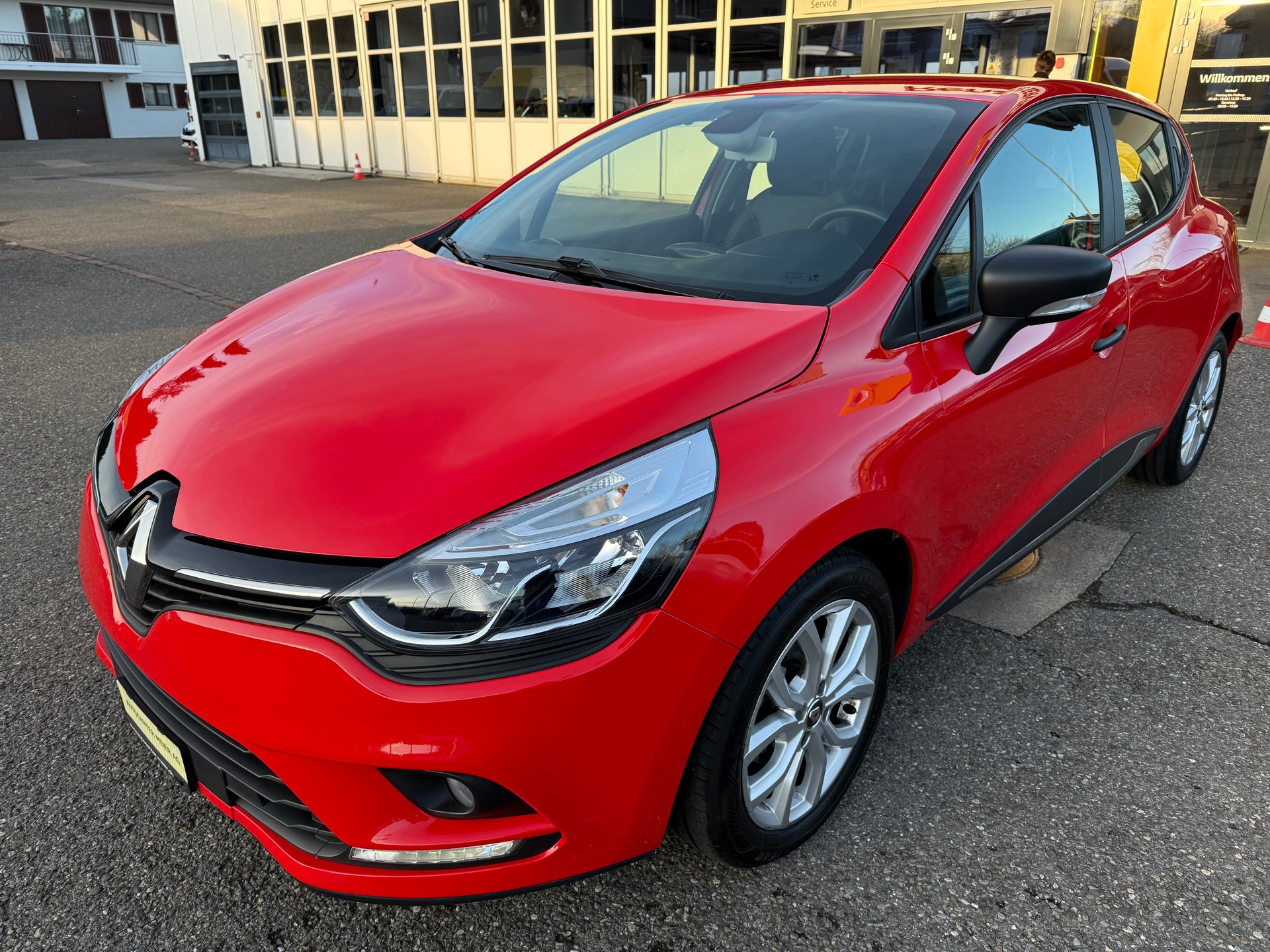 RENAULT Clio 1.5 dCi Business Line EDC-image-1