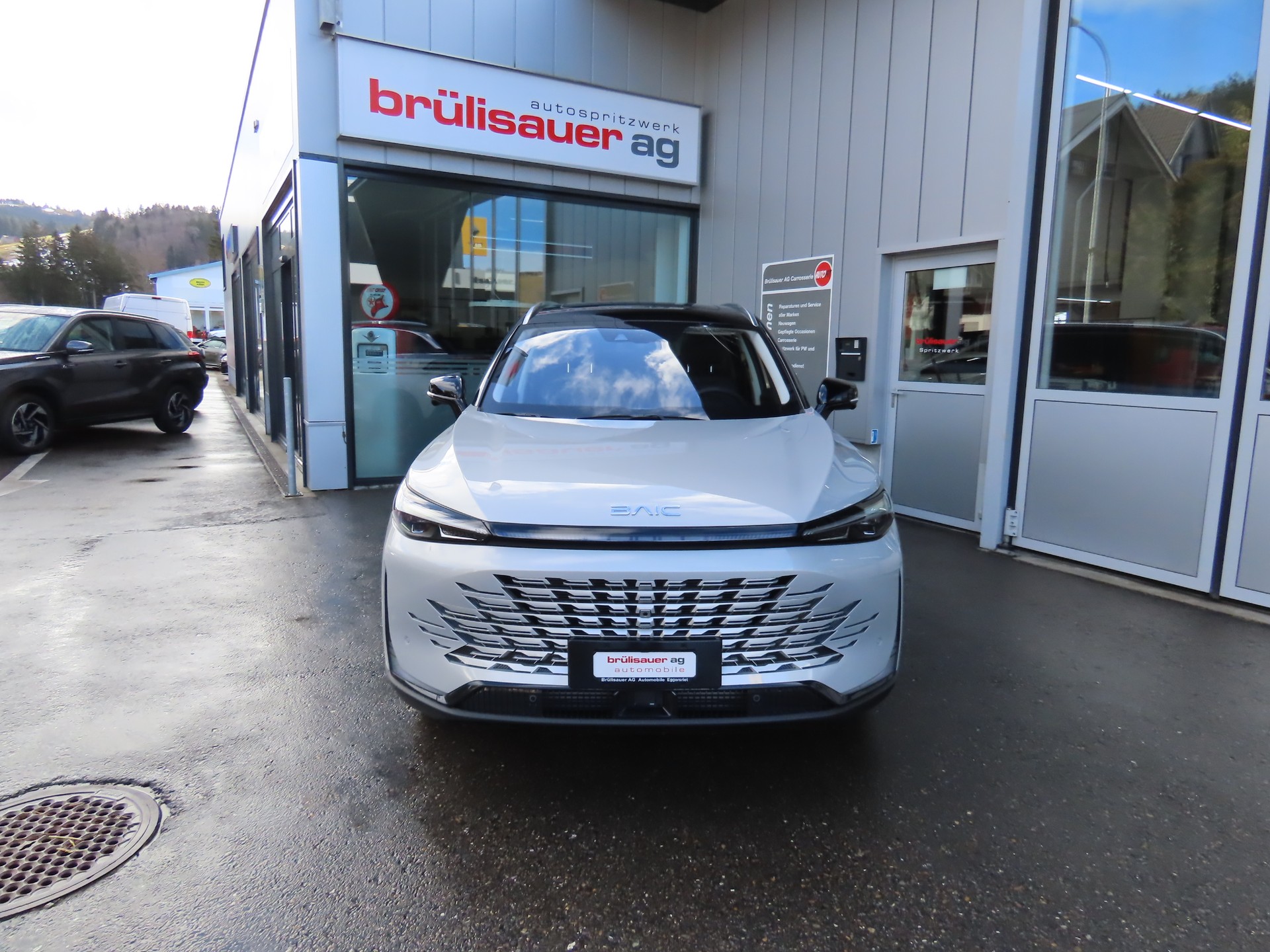 BAIC X7 1.5 Luxury-showroom-element-1