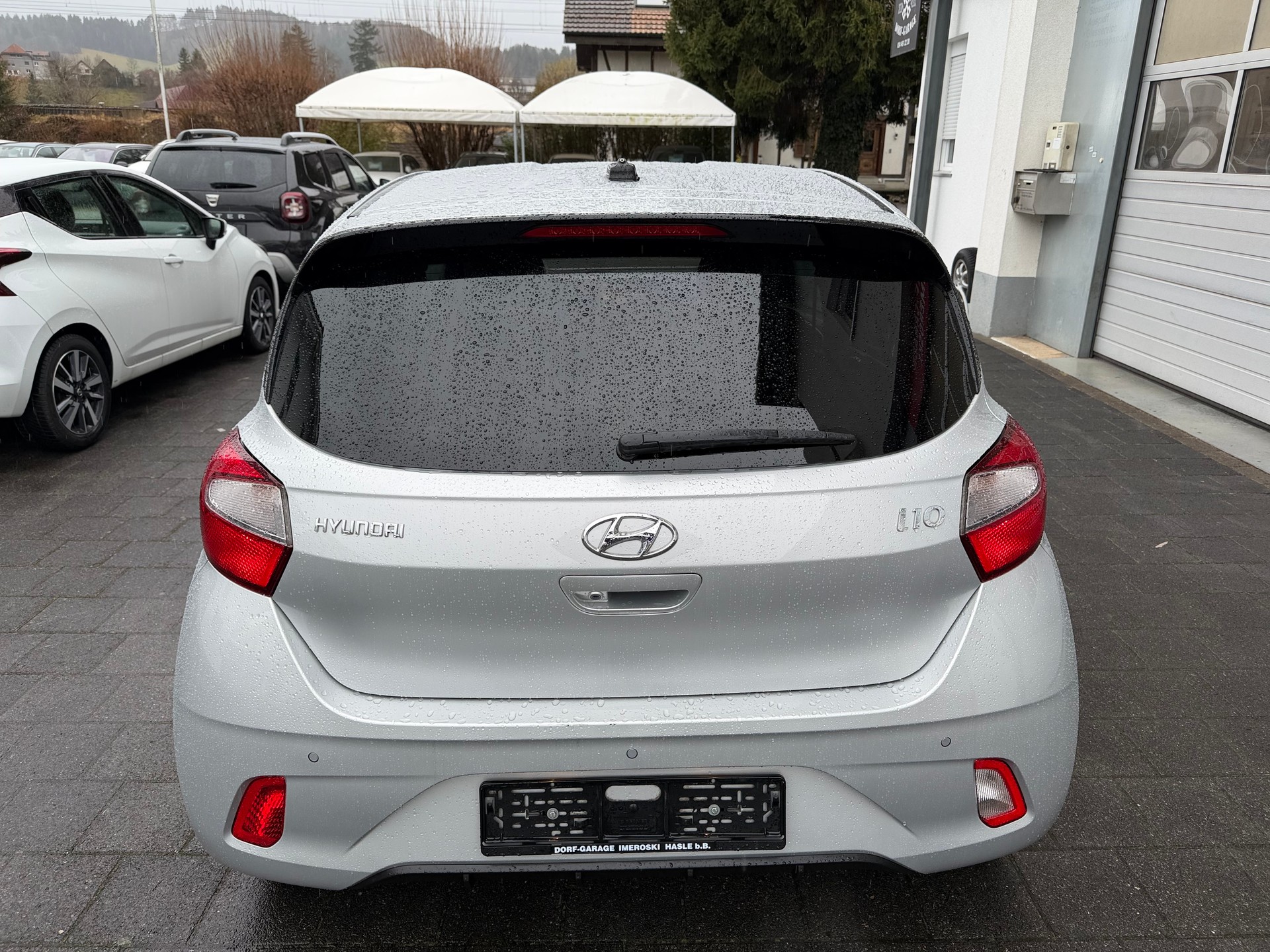 HYUNDAI i10 1.2 Amplia Automat-image-5