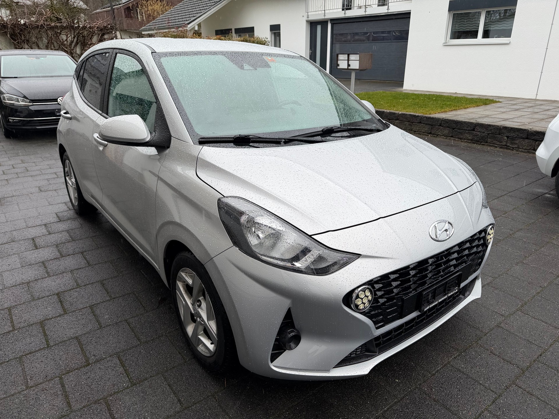 HYUNDAI i10 1.2 Amplia Automat-image-0
