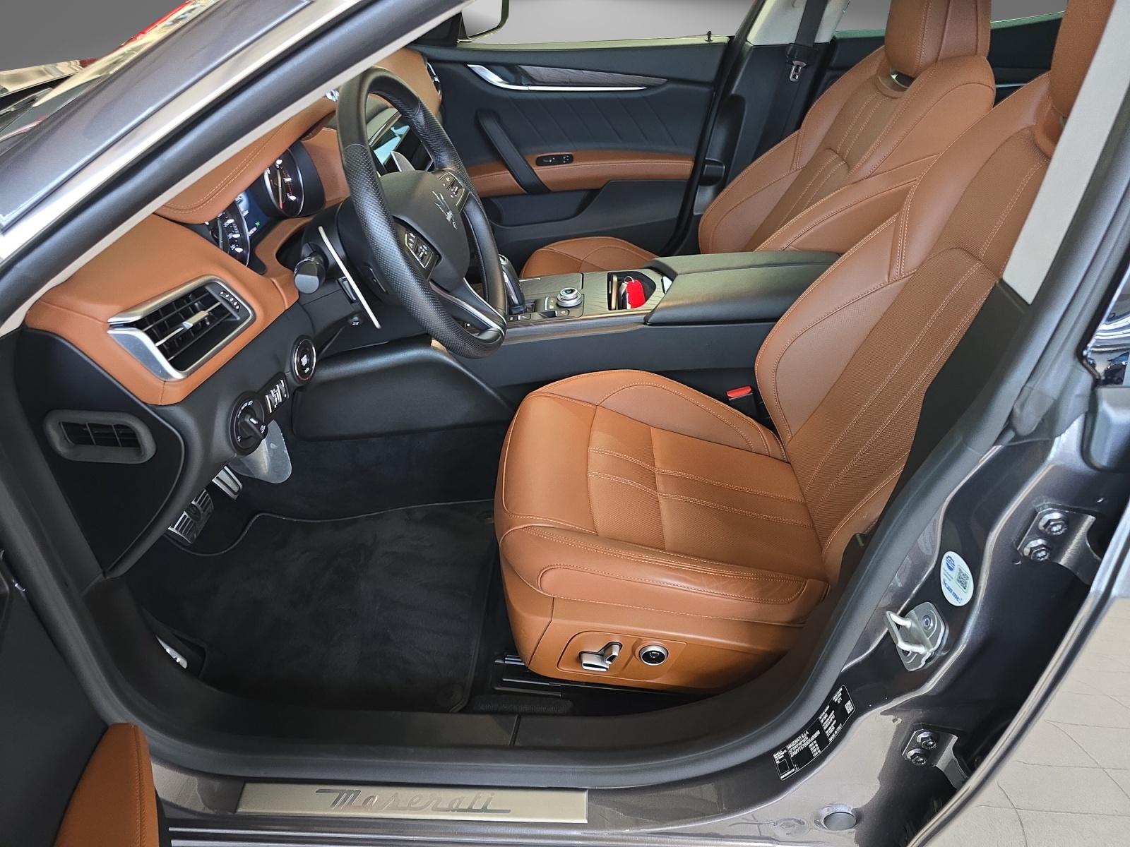 MASERATI Ghibli 3.0 V6 S Modena Q4-image-11
