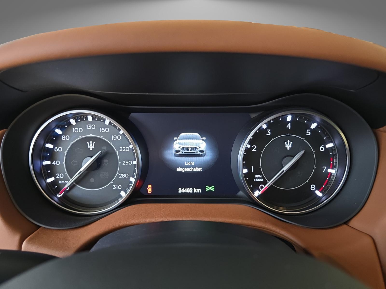 MASERATI Ghibli 3.0 V6 S Modena Q4-image-12