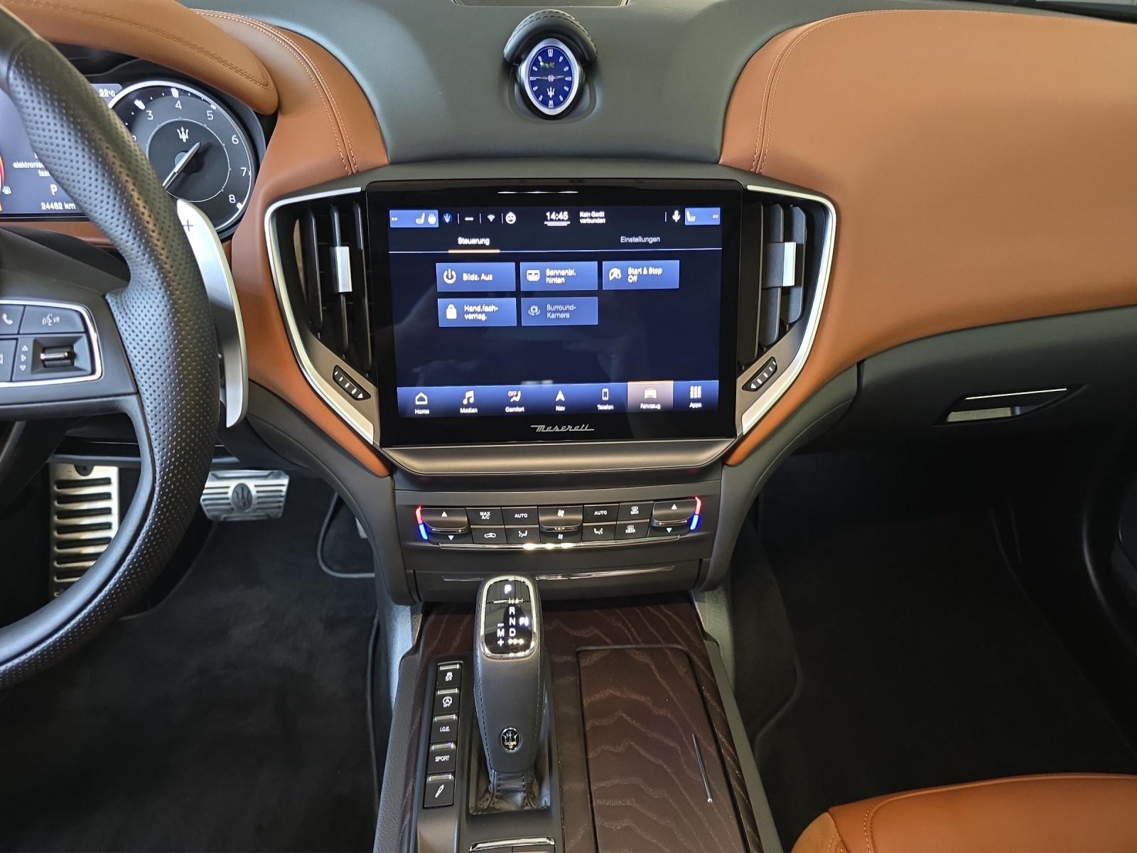 MASERATI Ghibli 3.0 V6 S Modena Q4-image-10