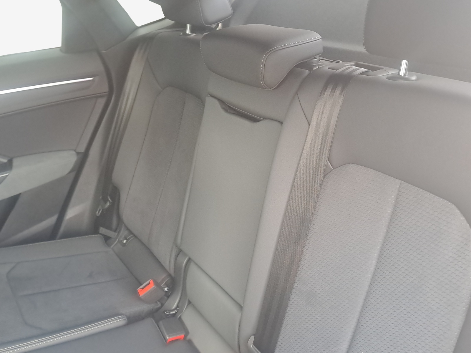 AUDI Q3 Sportback 40 TFSI S line quattro S-tronic-image-11