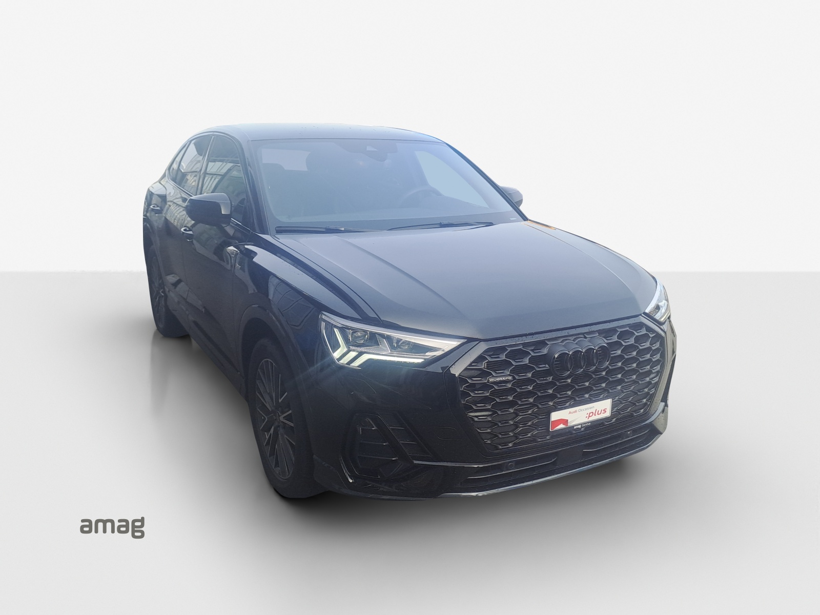 AUDI Q3 Sportback 40 TFSI S line quattro S-tronic-image-15
