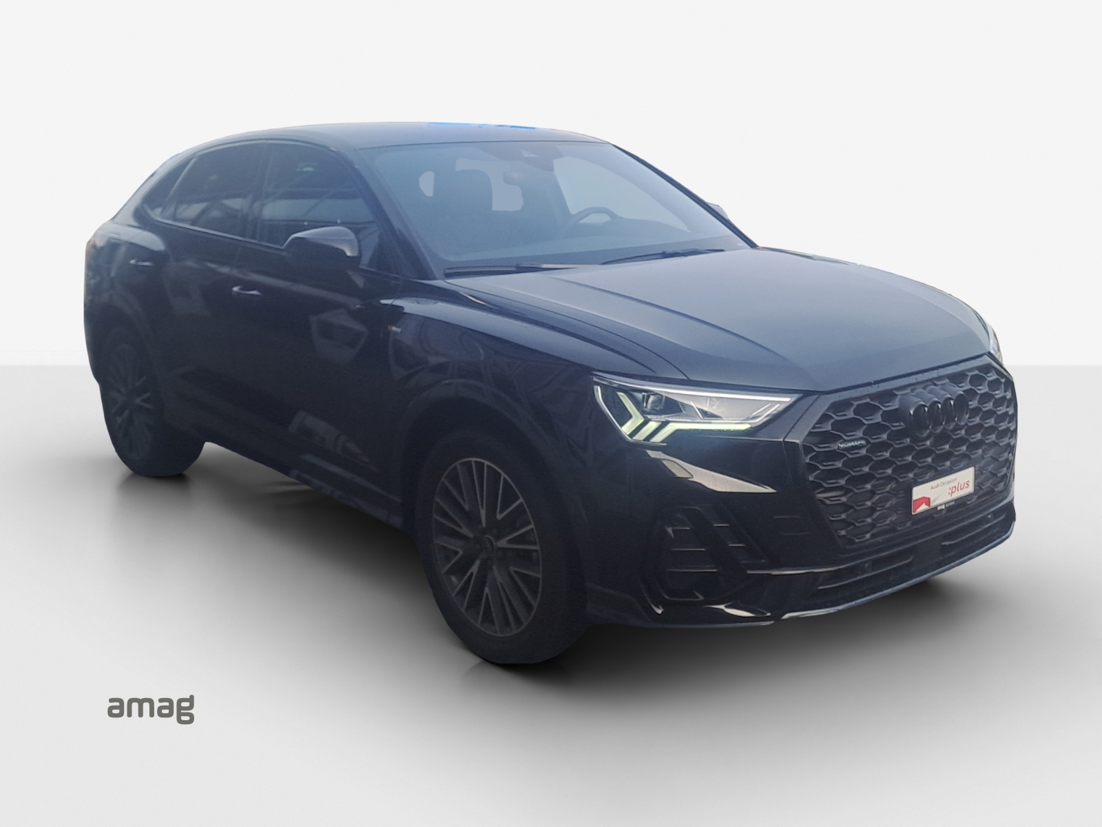 AUDI Q3 Sportback 40 TFSI S line quattro S-tronic-image-5