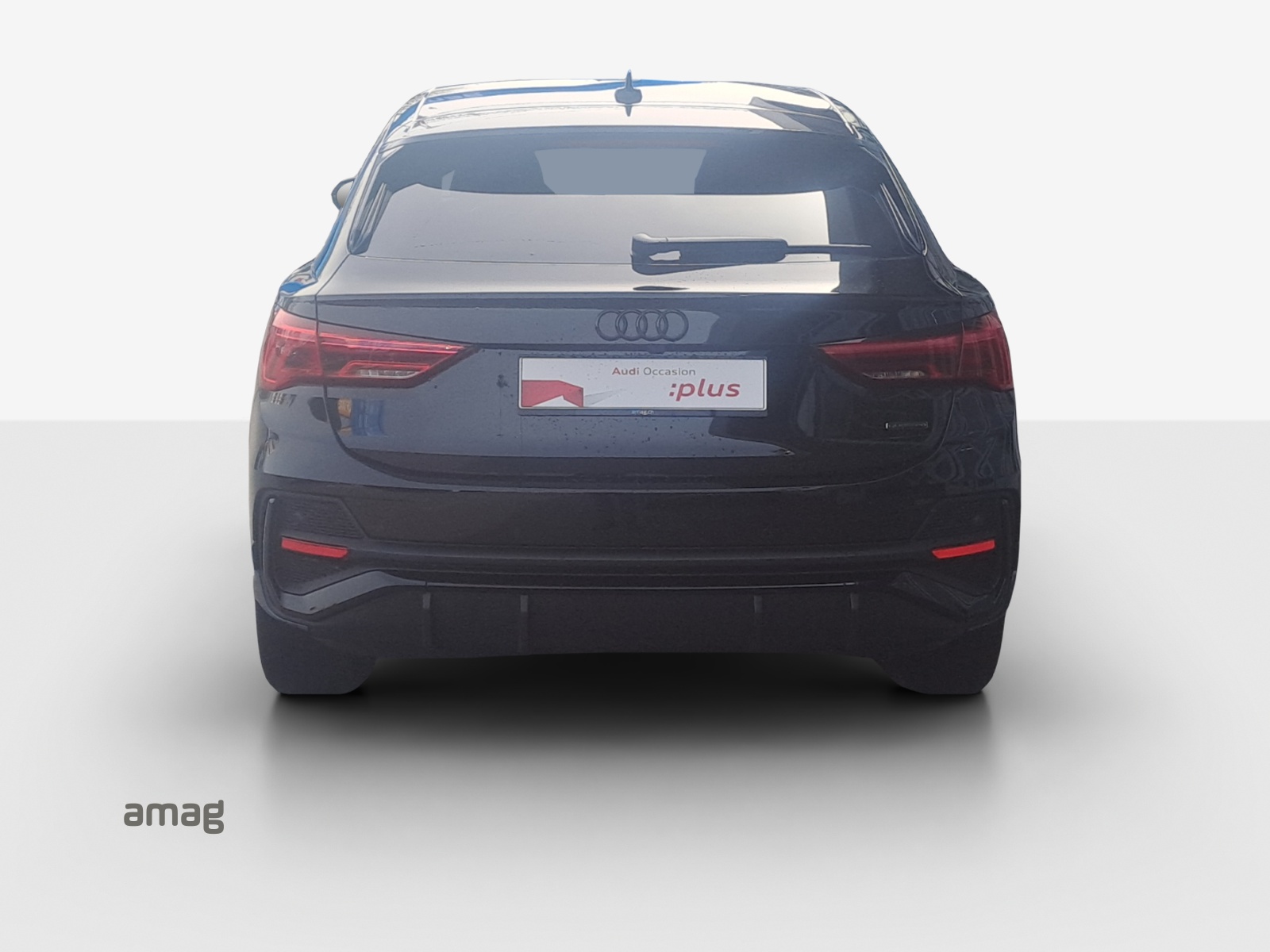 AUDI Q3 Sportback 40 TFSI S line quattro S-tronic-image-3