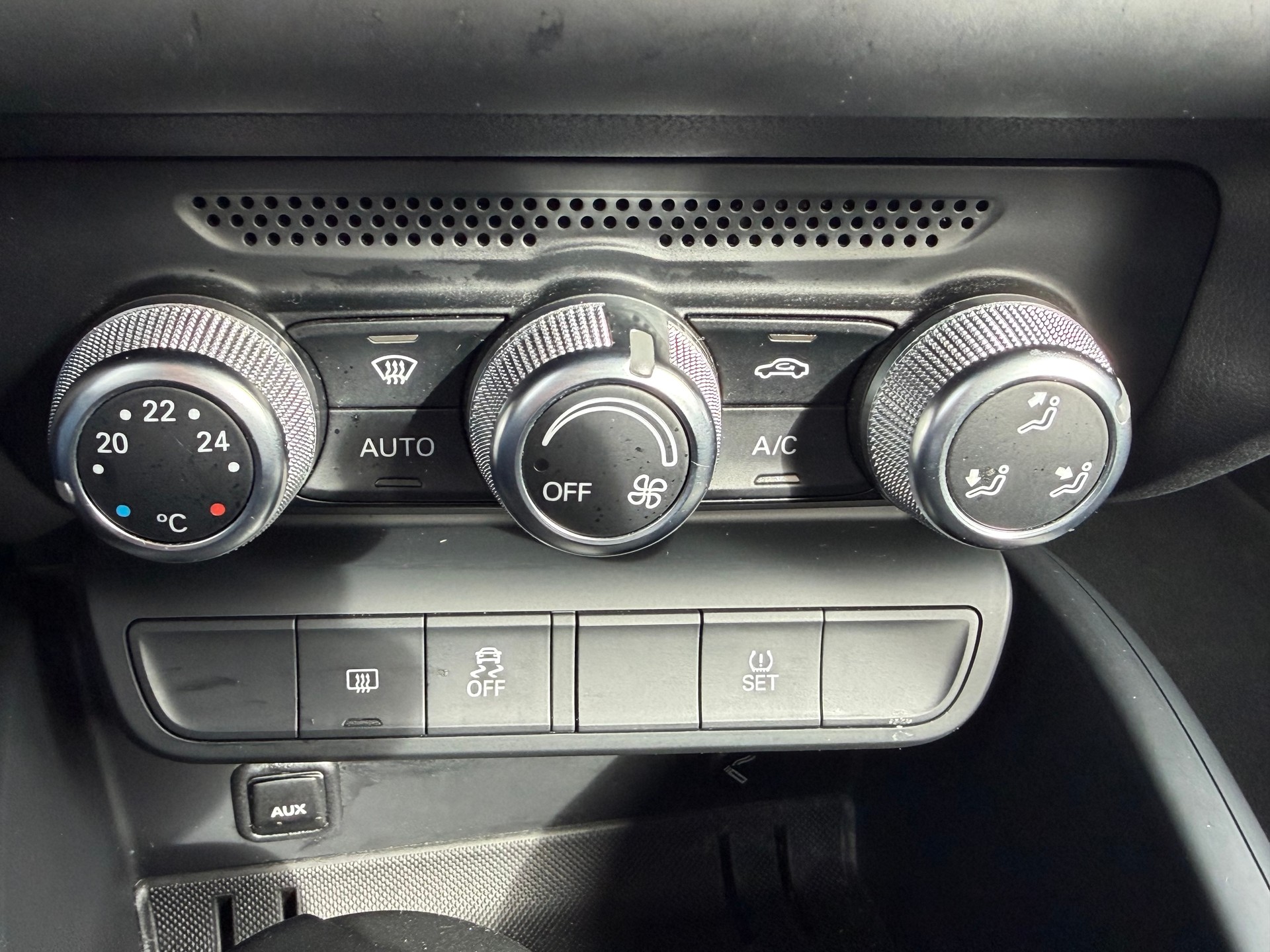 AUDI A1 Sportback 1.4 TFSI Attraction-image-15