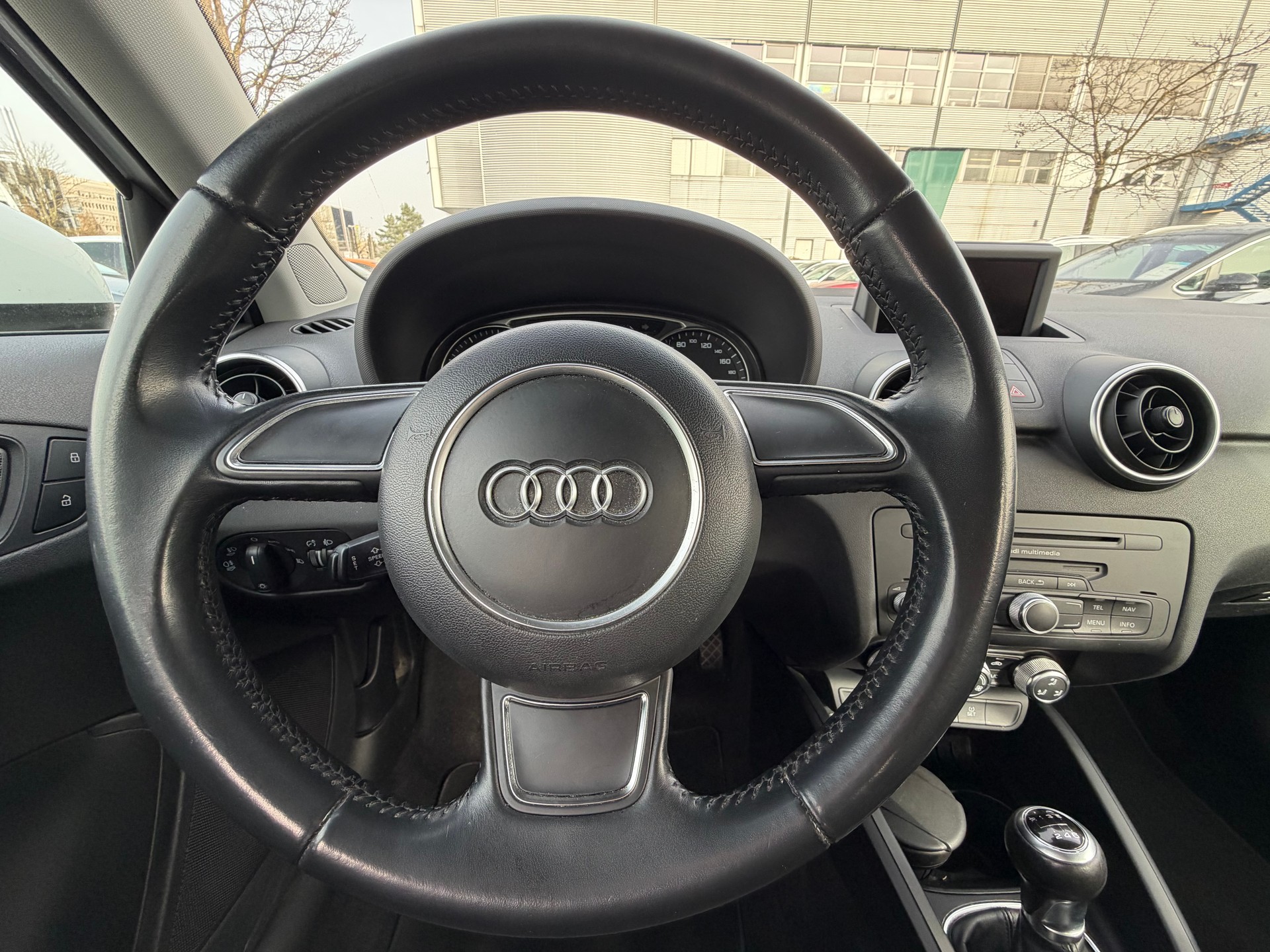 AUDI A1 Sportback 1.4 TFSI Attraction-image-11