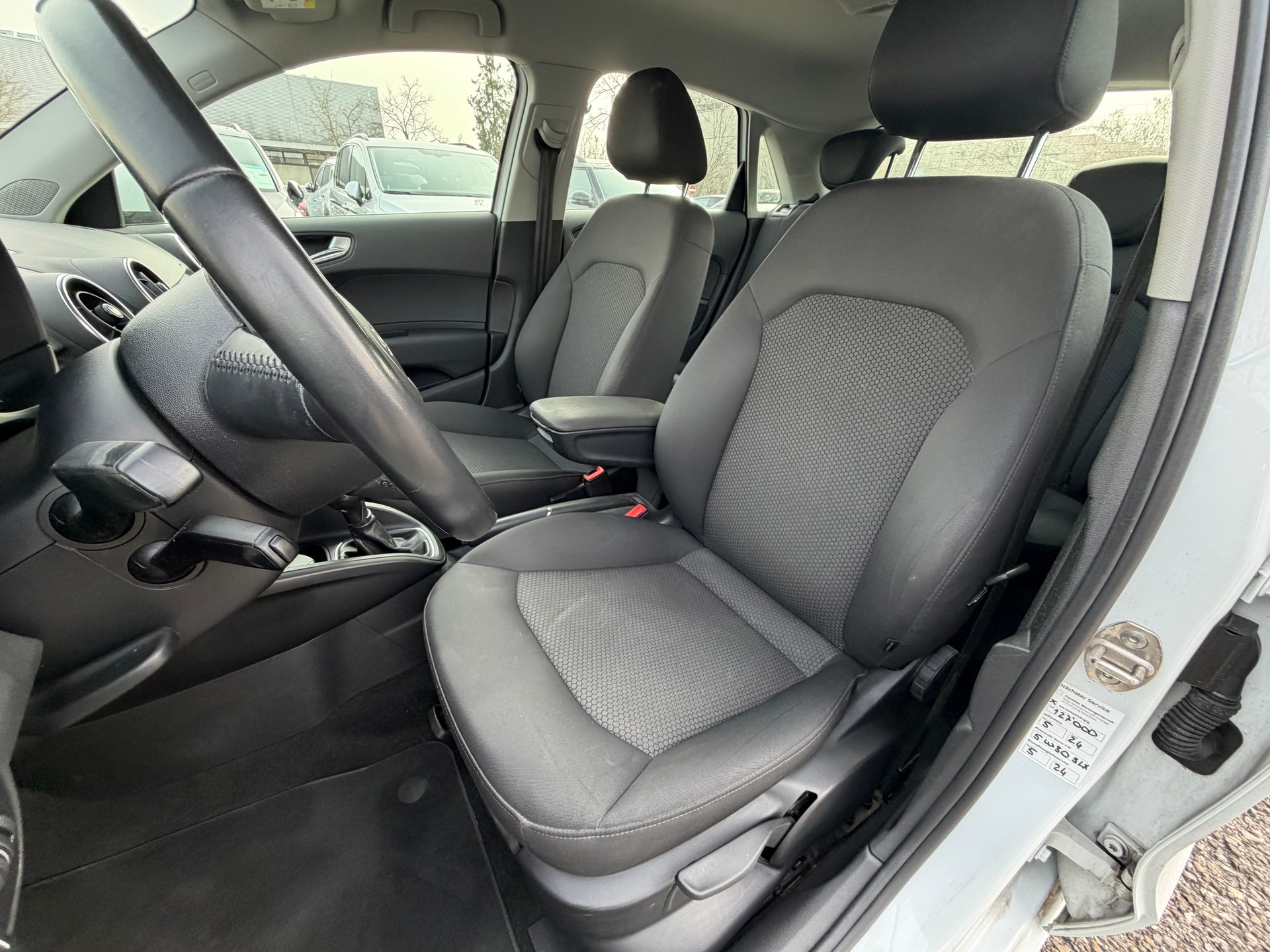 AUDI A1 Sportback 1.4 TFSI Attraction-image-8