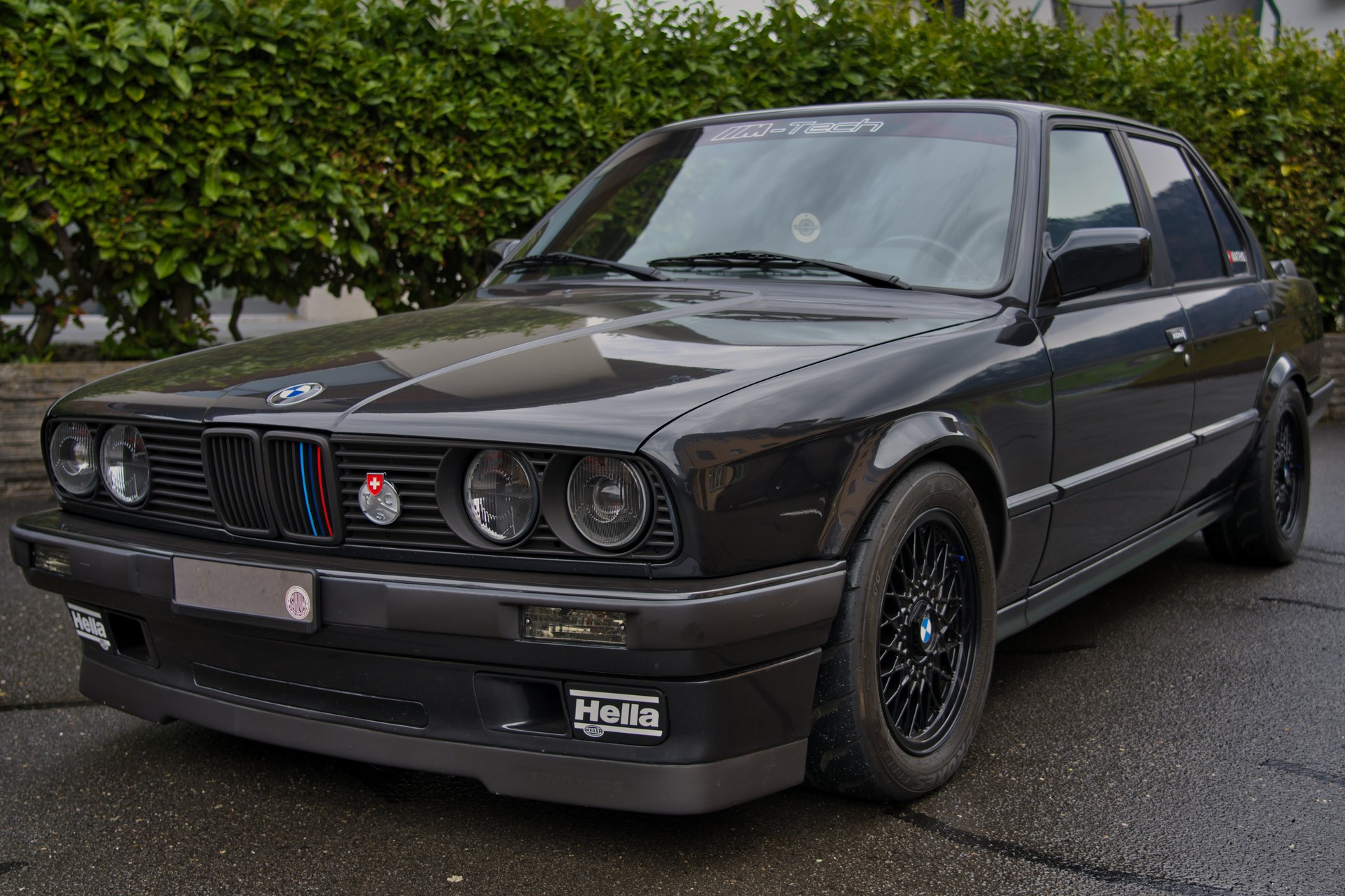 BMW 320i Edition-image-0