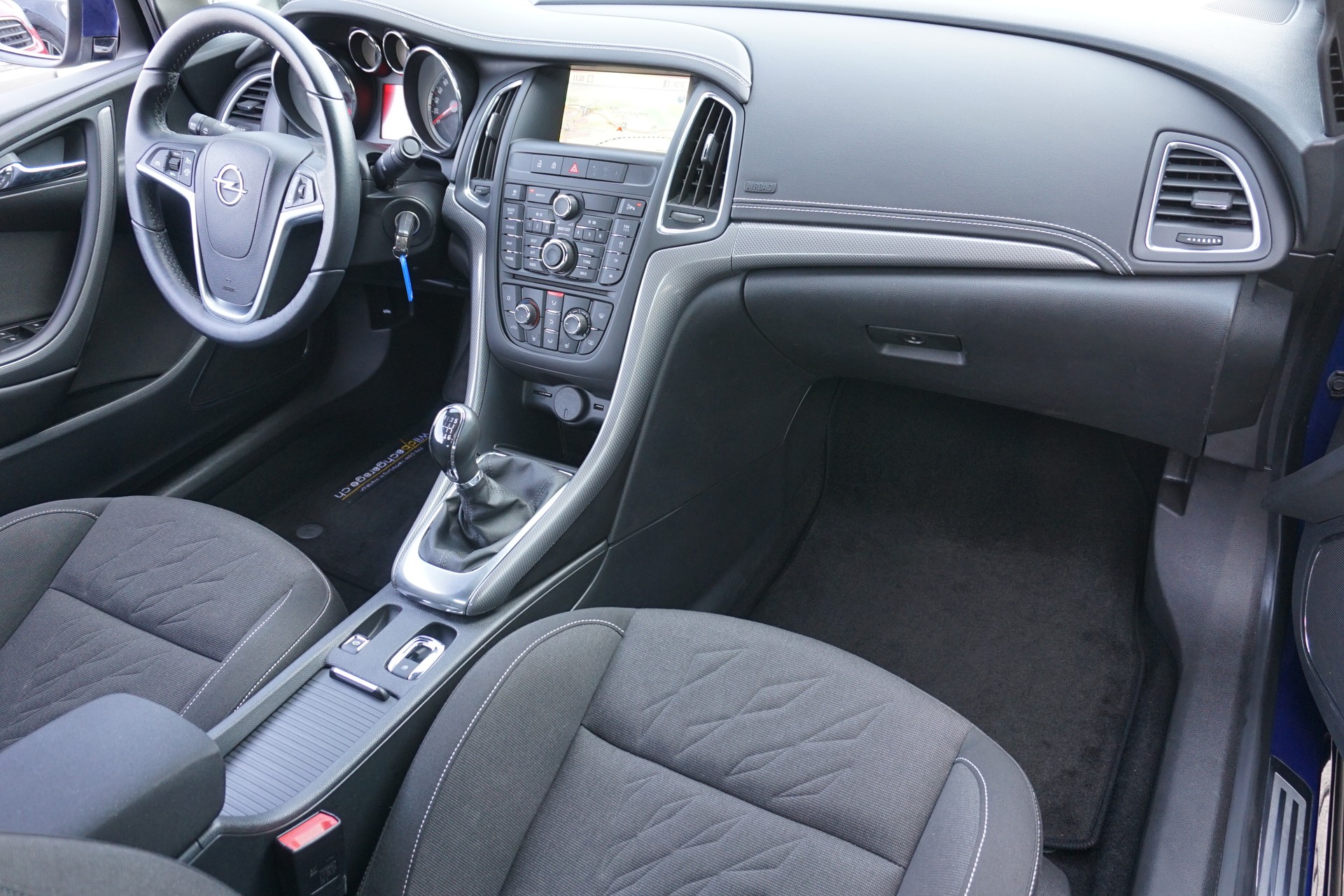 OPEL Cascada 1.4i Turbo 140 PS Cabriolet 6-Gang-image-21