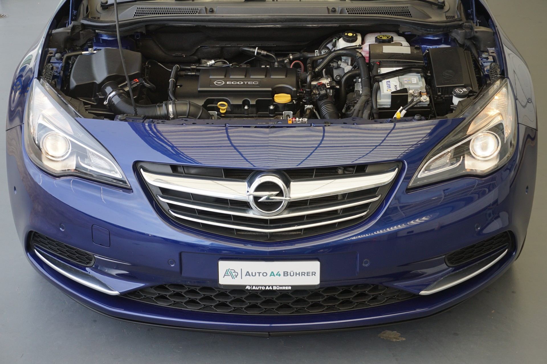 OPEL Cascada 1.4i Turbo 140 PS Cabriolet 6-Gang-image-17