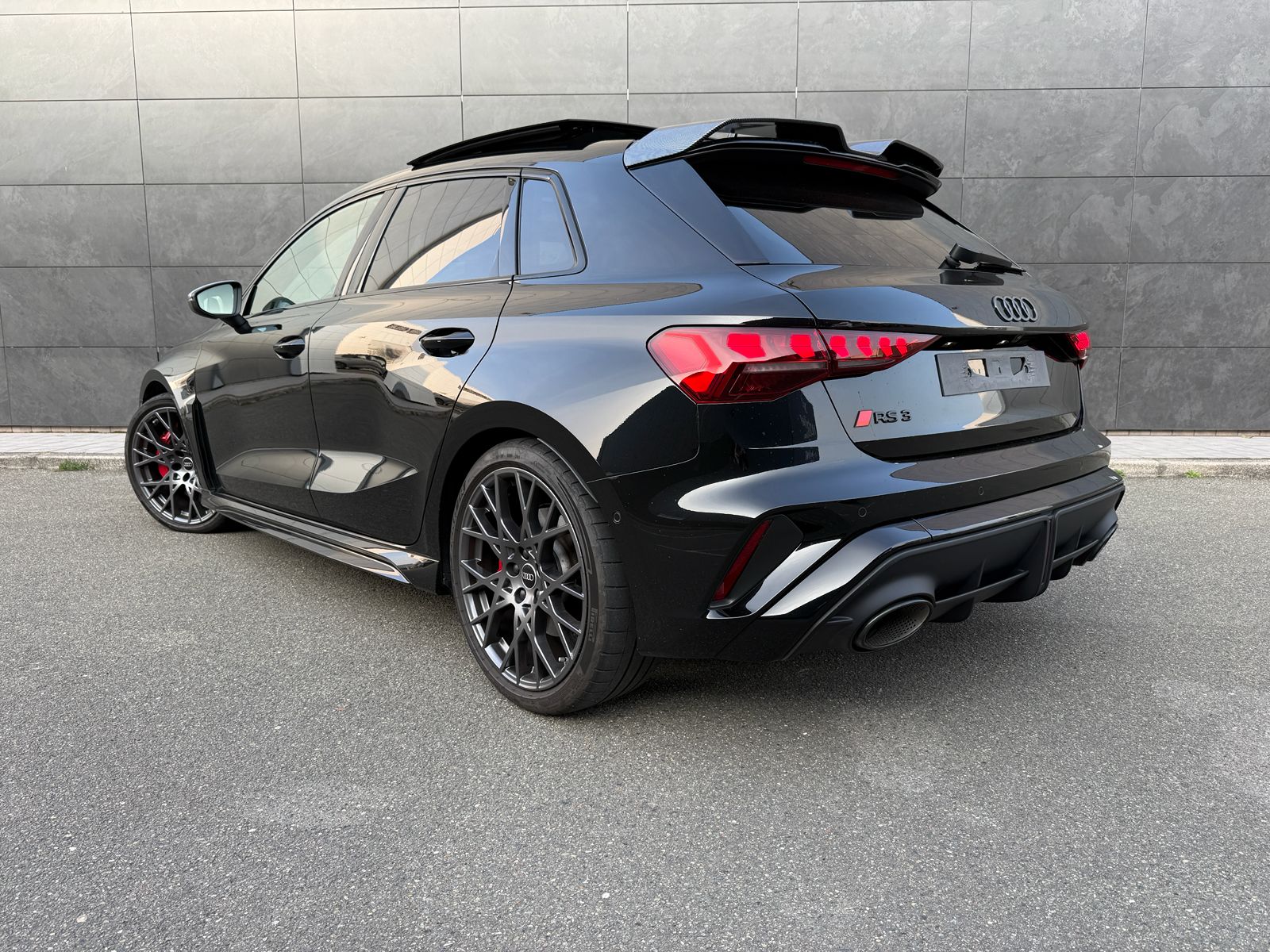AUDI RS3 Sportback 2.5 TSI quattro S-tronic-image-6