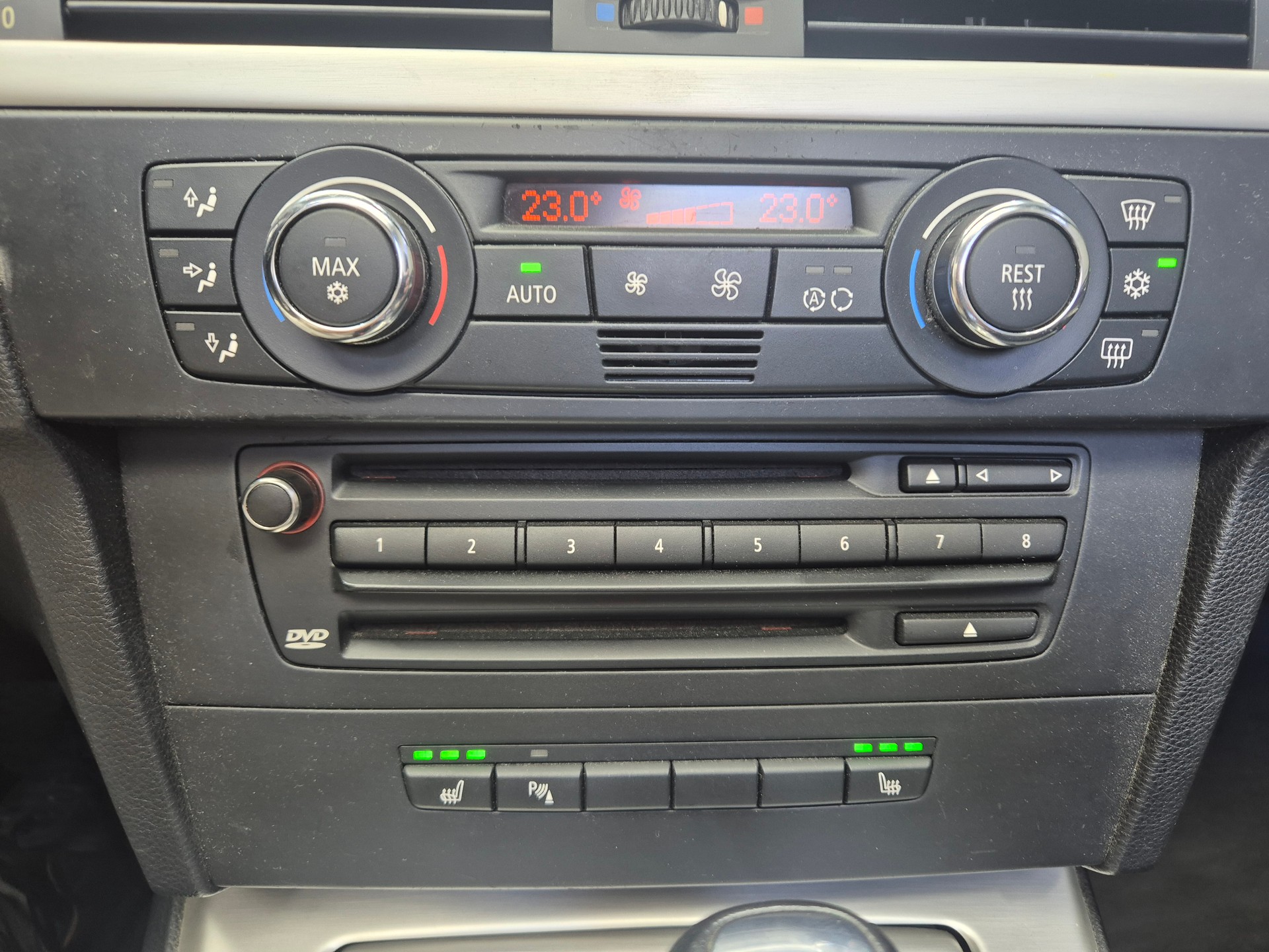 BMW 335i Cabriolet Steptronic-image-24