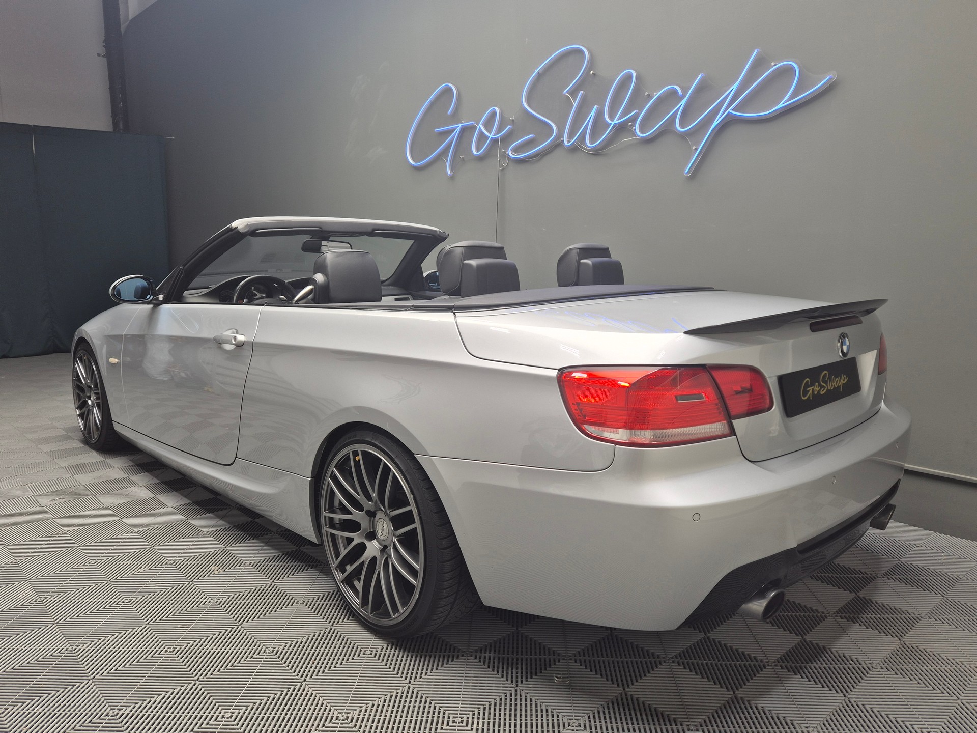 BMW 335i Cabriolet Steptronic-image-5