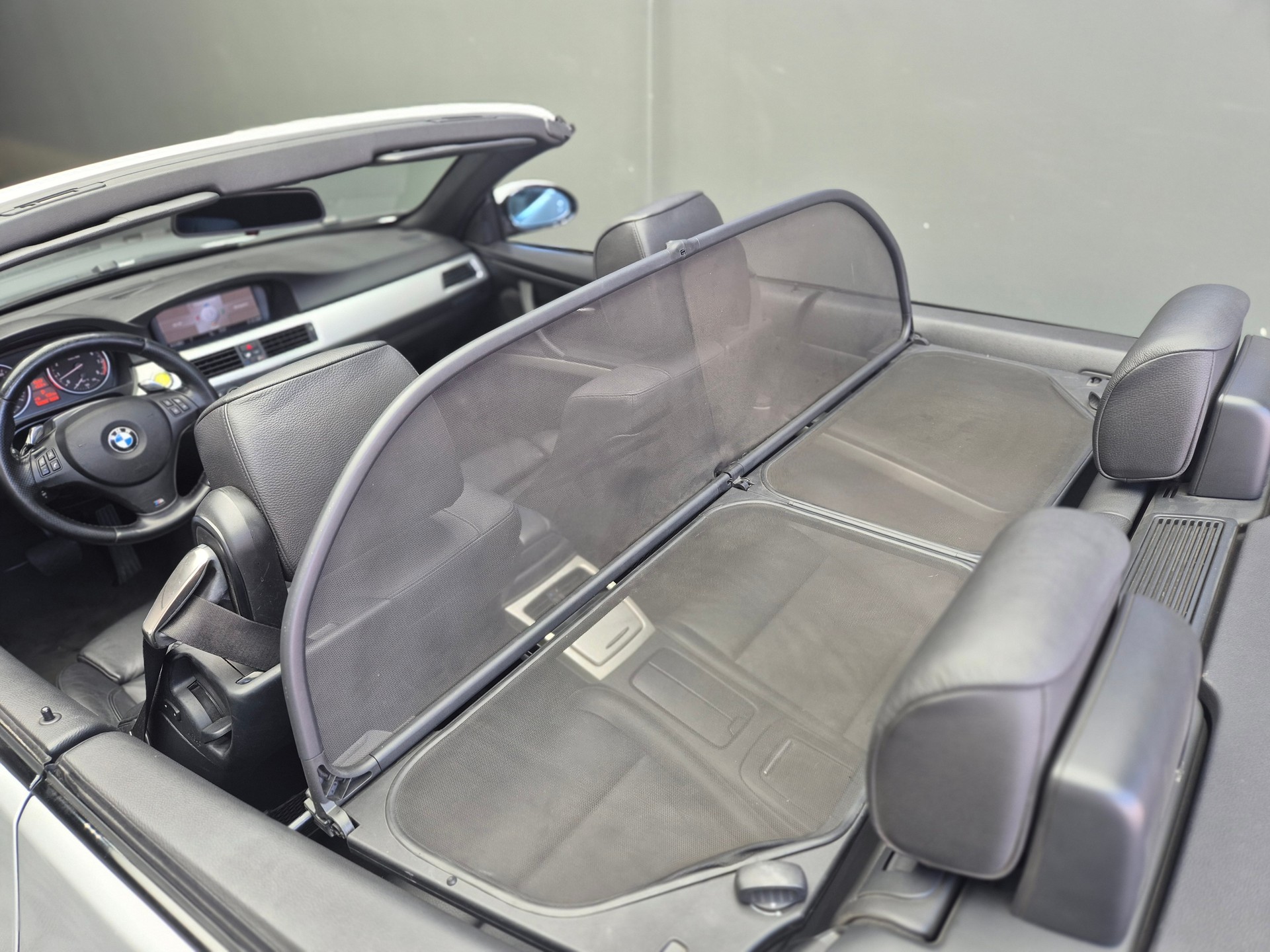 BMW 335i Cabriolet Steptronic-image-17
