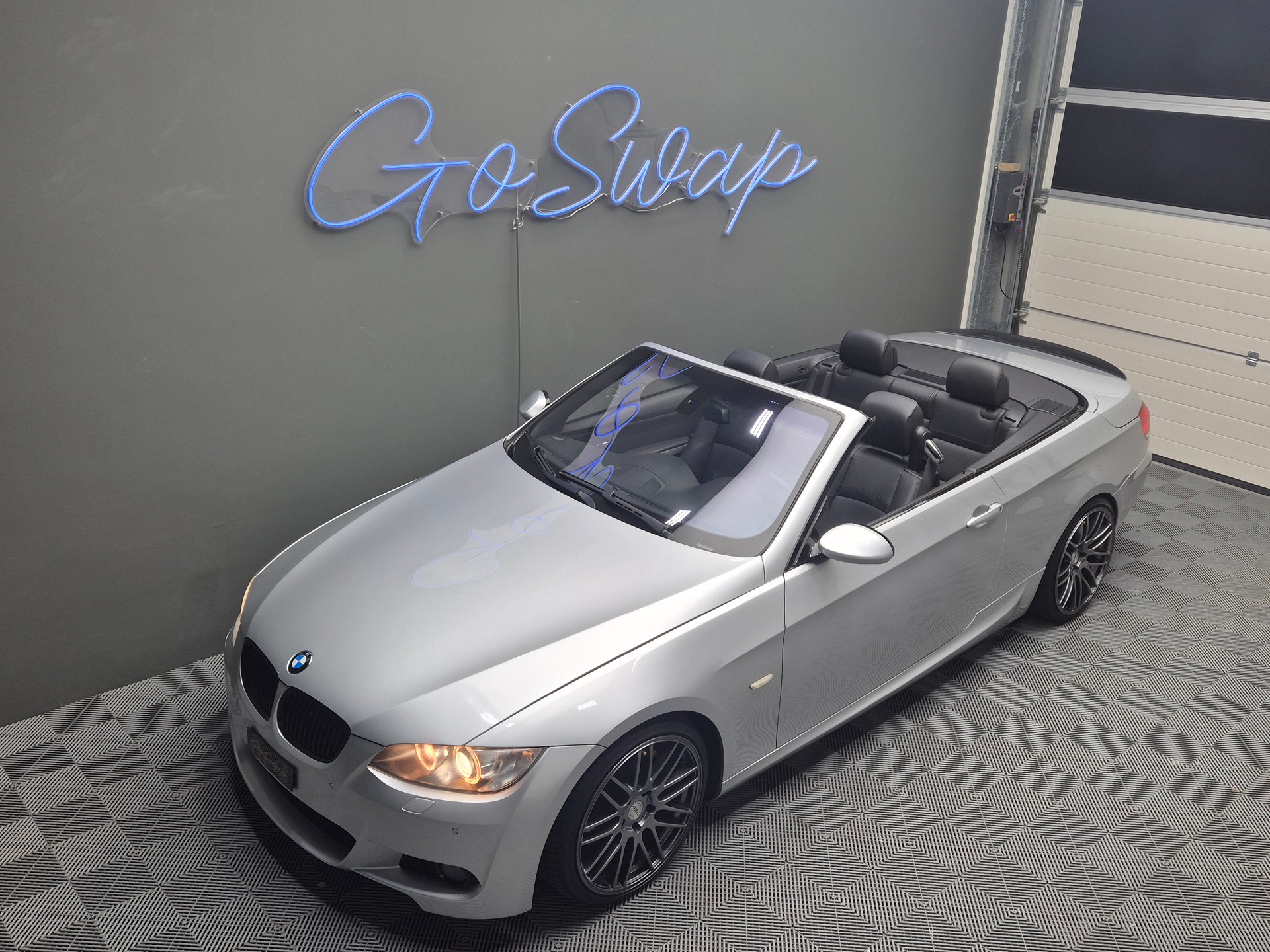 BMW 335i Cabriolet Steptronic-image-3