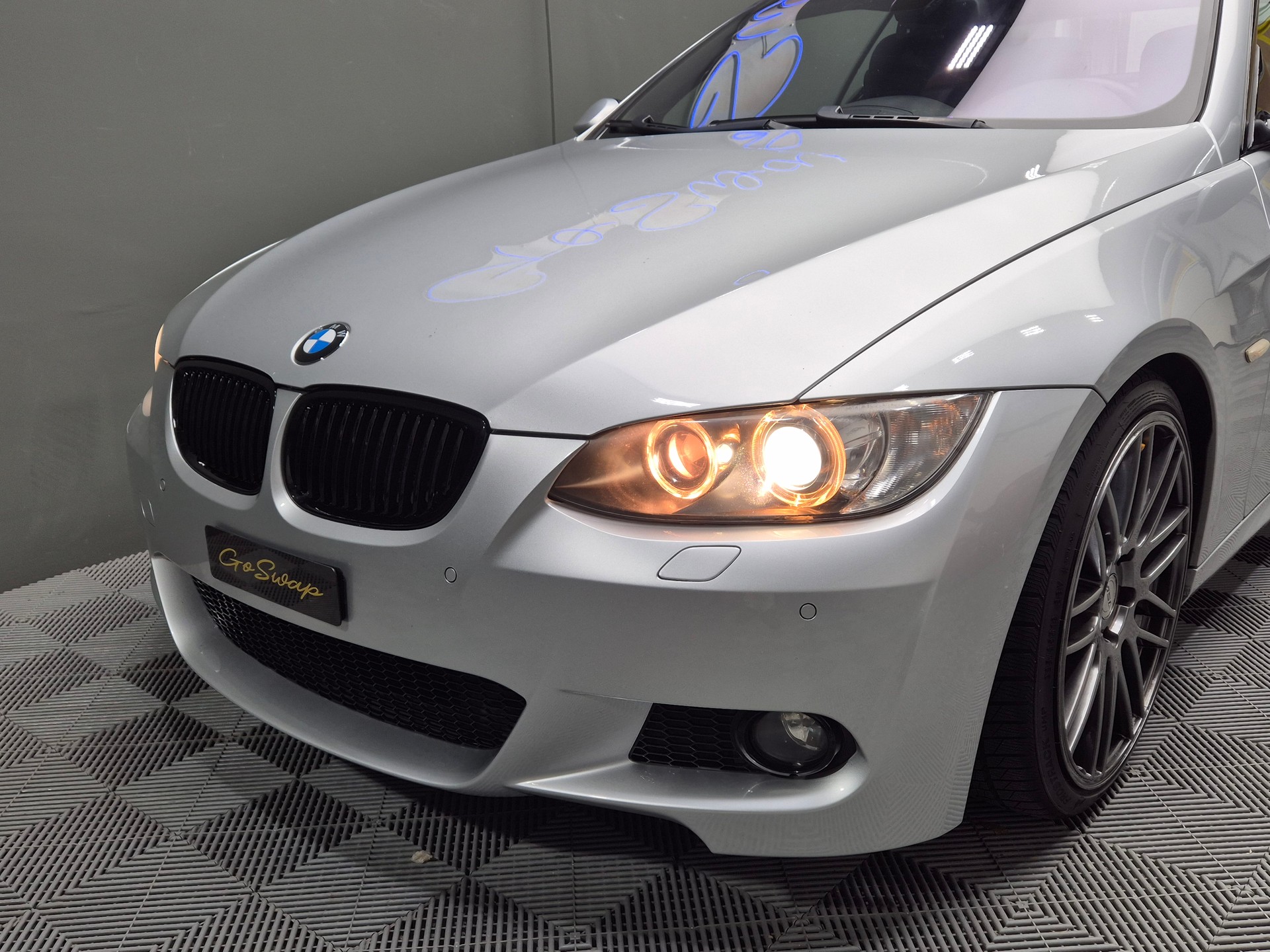 BMW 335i Cabriolet Steptronic-image-13