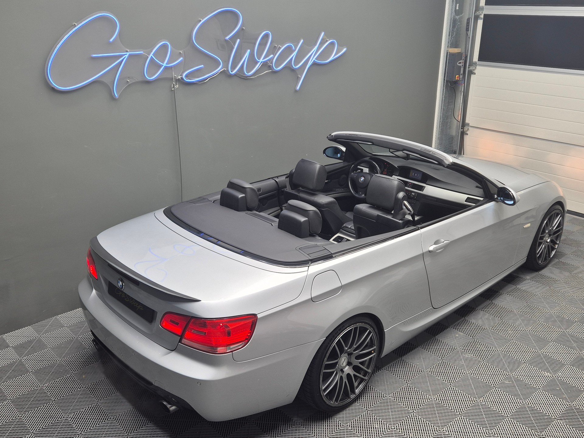 BMW 335i Cabriolet Steptronic-image-2